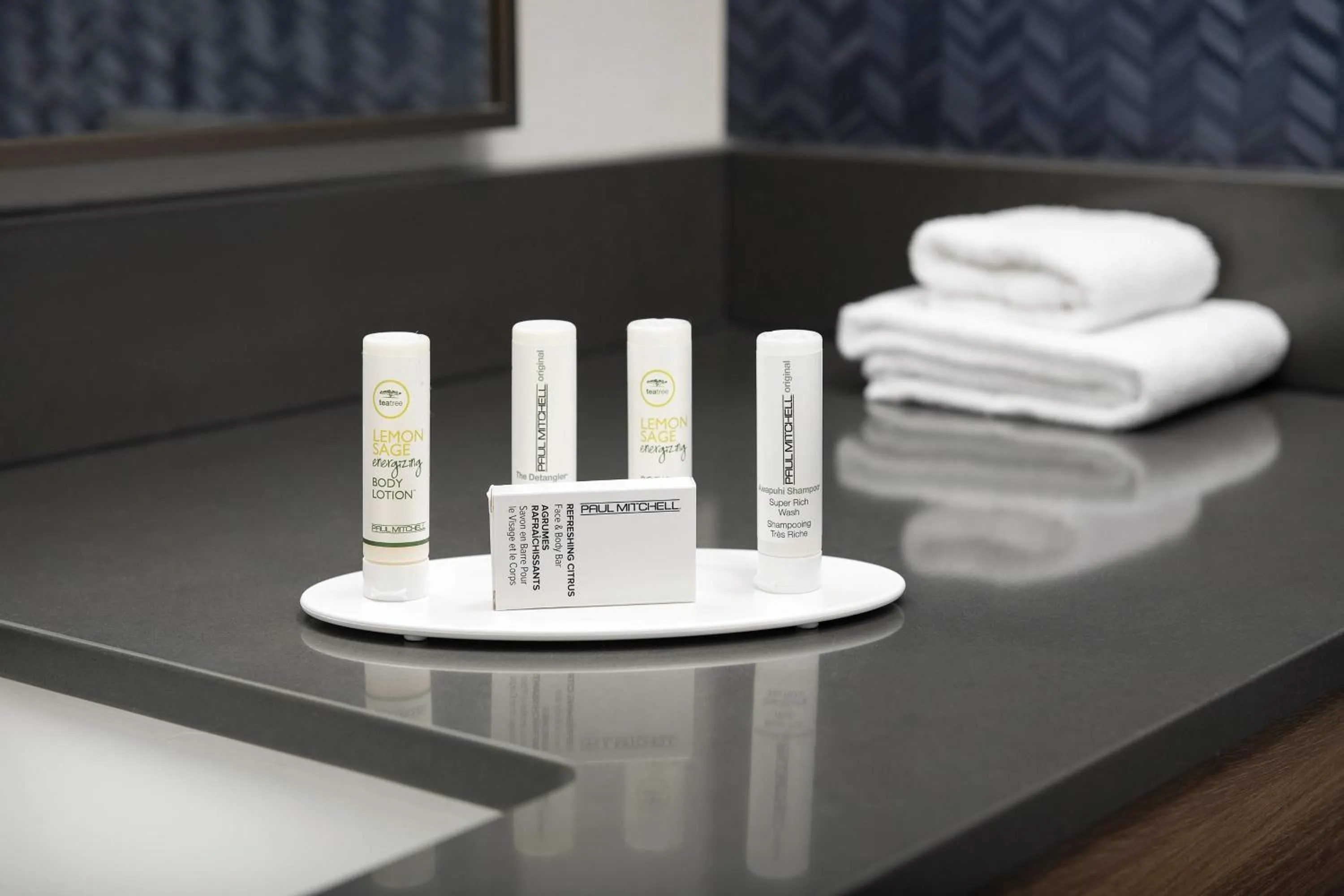 Bathroom in Fairfield Inn & Suites by Marriott Santa Rosa Rohnert Park