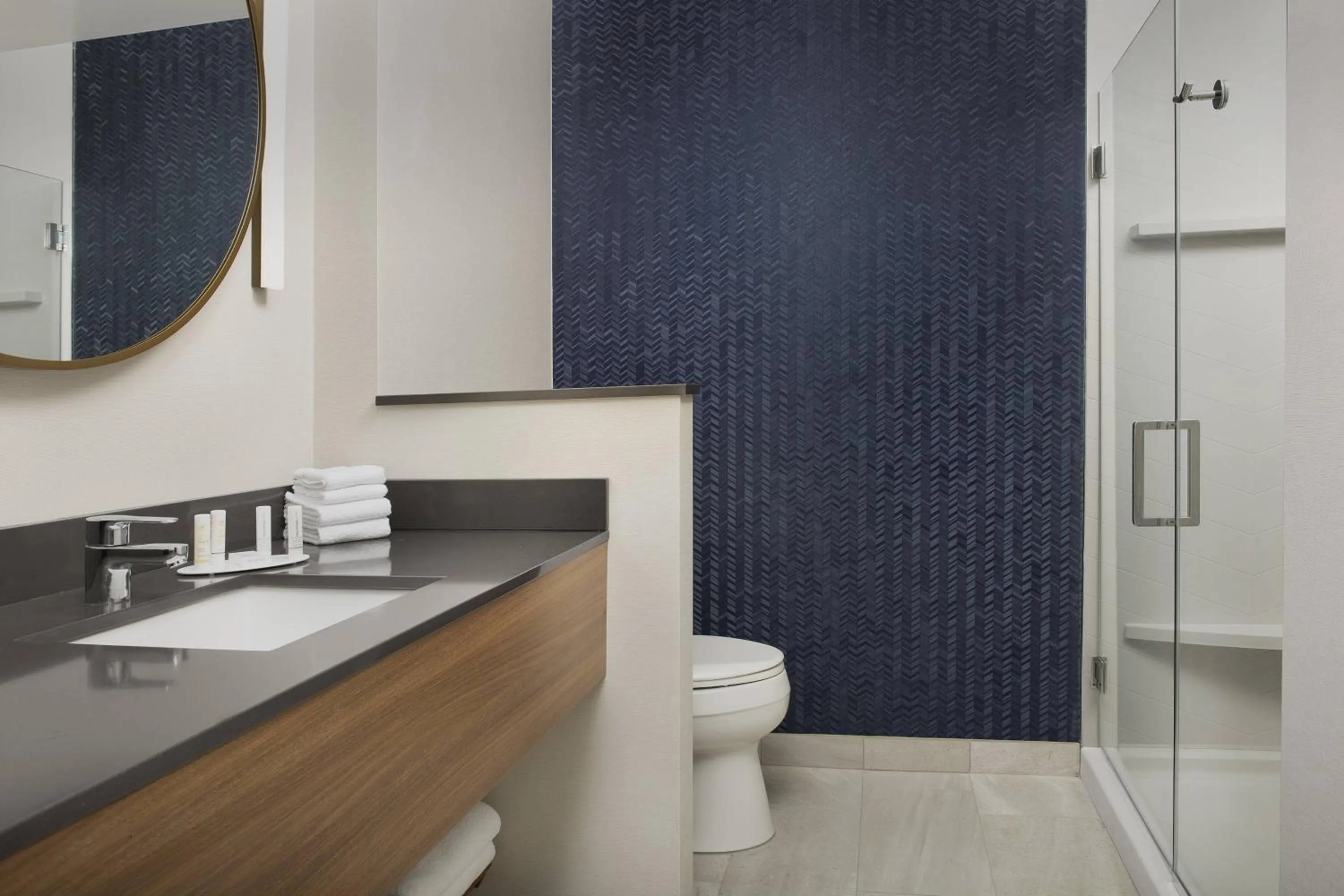 Bathroom in Fairfield Inn & Suites by Marriott Santa Rosa Rohnert Park