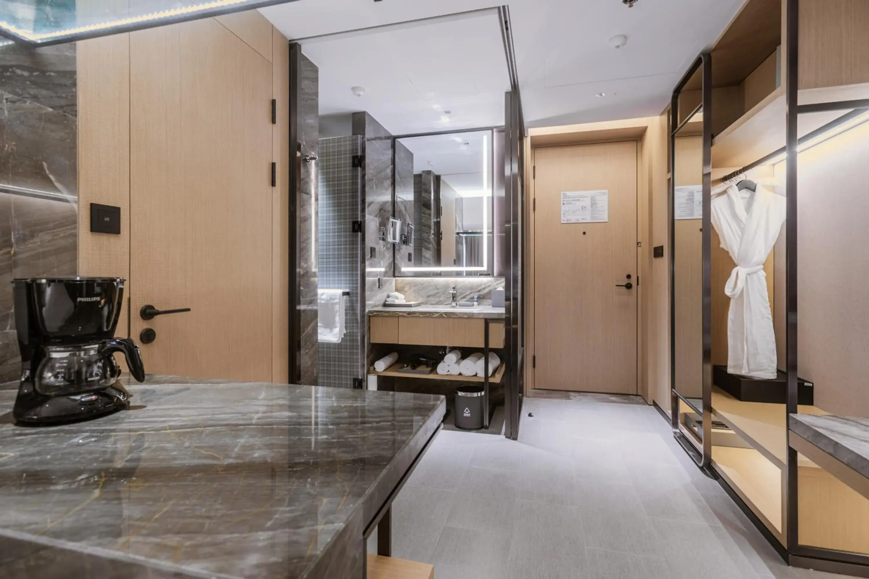 Deluxe Guest room with 2 Double in Four Points by Sheraton Suzhou, Wuzhong Deluxe Guest room with 2 Double in Four Points by Sheraton Suzhou, Wuzhong