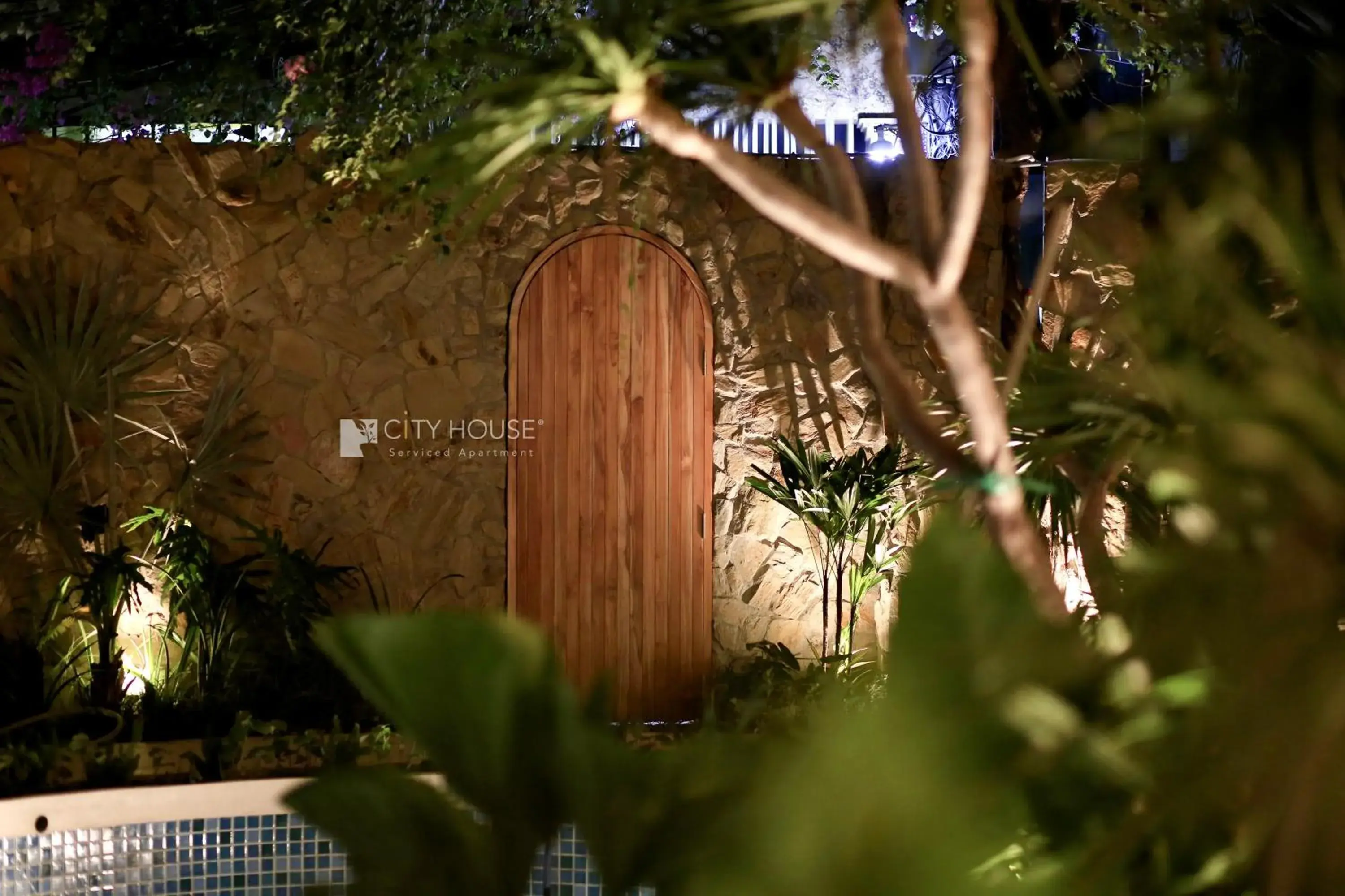 Facade/entrance in CityHouse - CityOasis Facade/entrance in CityHouse - CityOasis