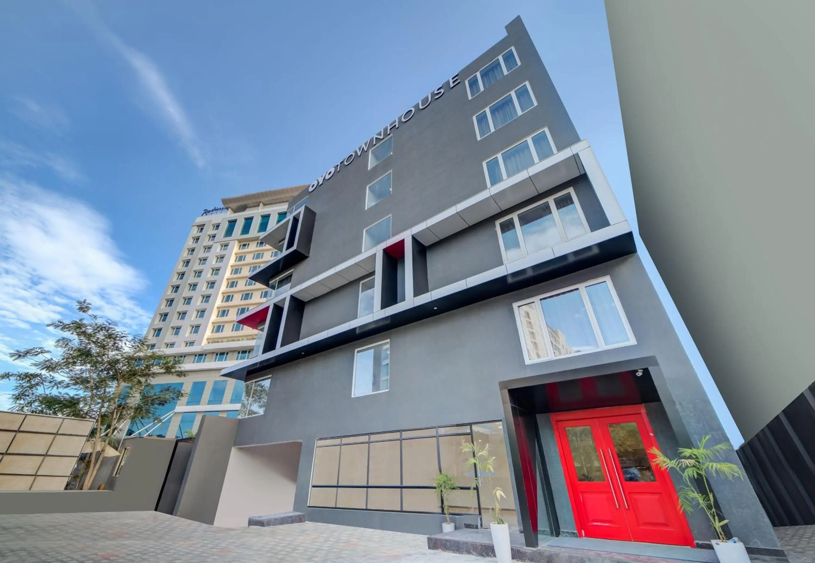 Facade/entrance, Property Building in Townhouse 777 - A3 empire