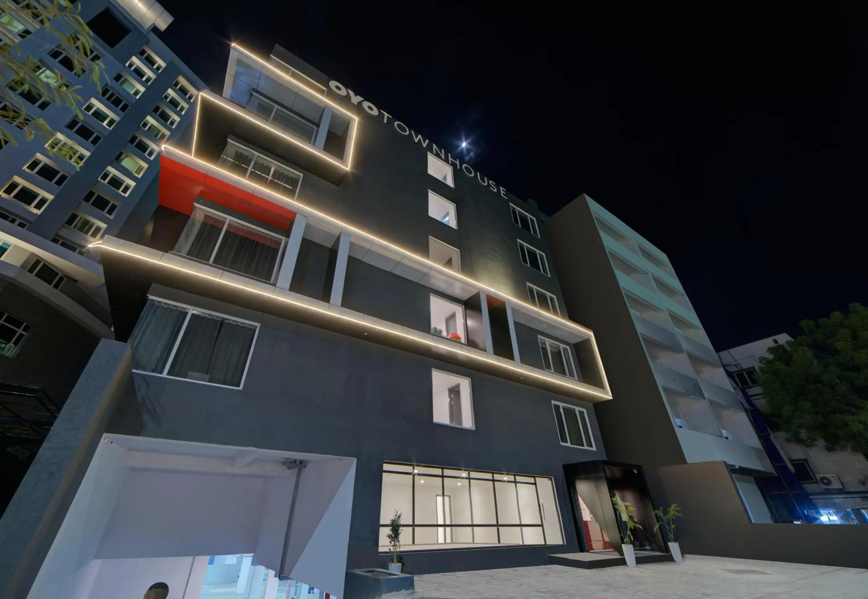 Facade/entrance, Property Building in Townhouse 777 - A3 empire