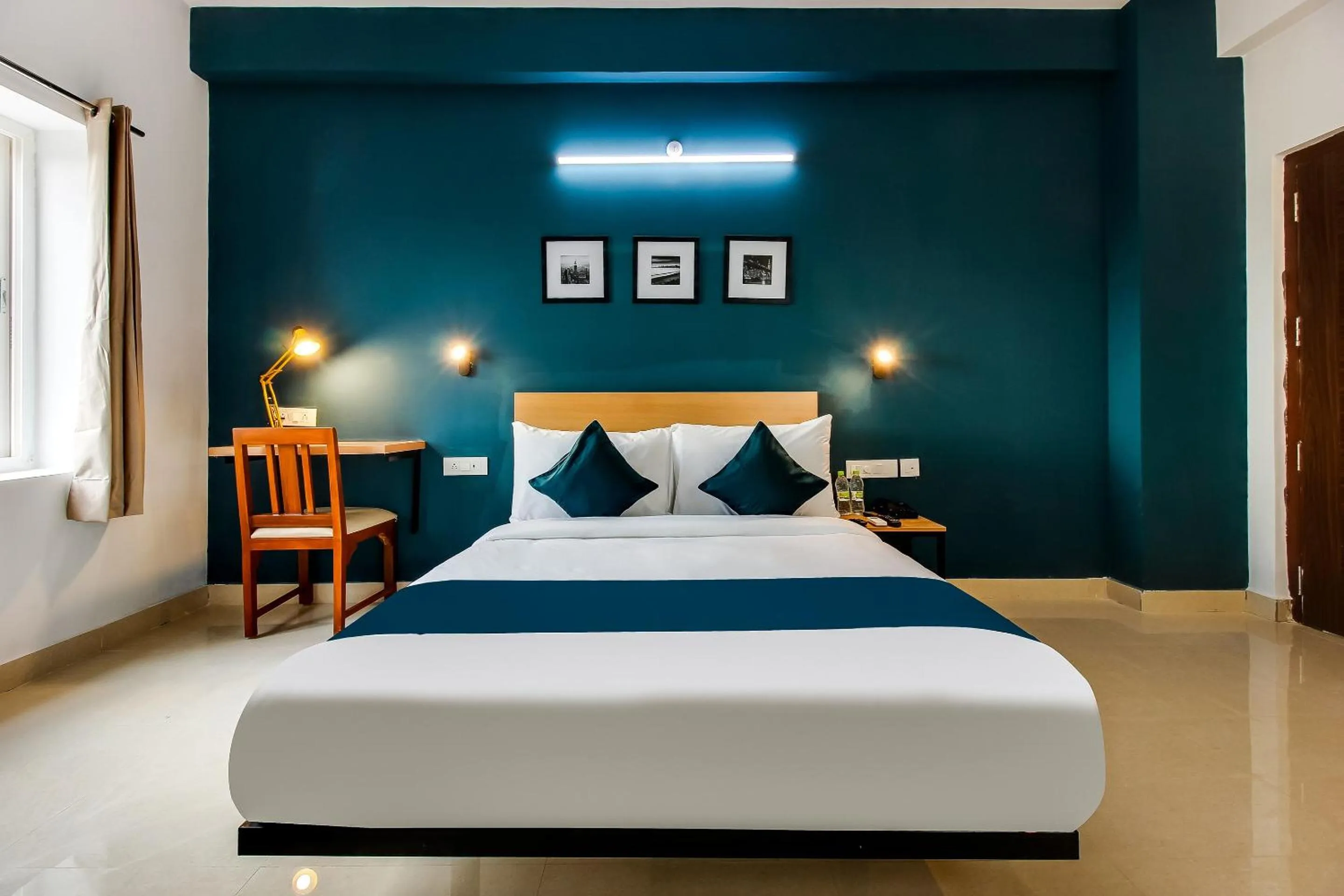 Bedroom, Bed in Hotel O Silverkey ,near RTO office kondapur