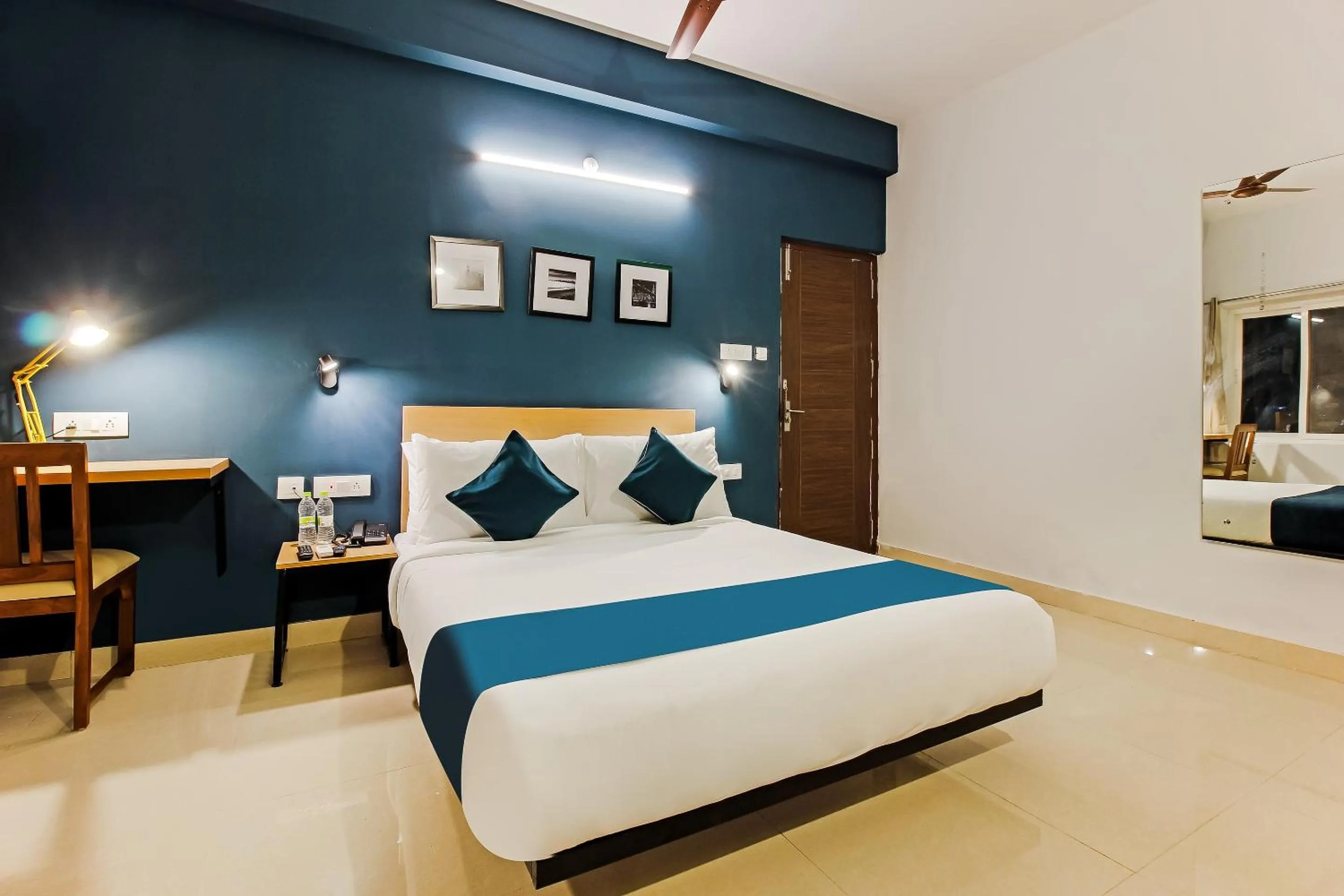 Bedroom, Bed in Hotel O Silverkey ,near RTO office kondapur