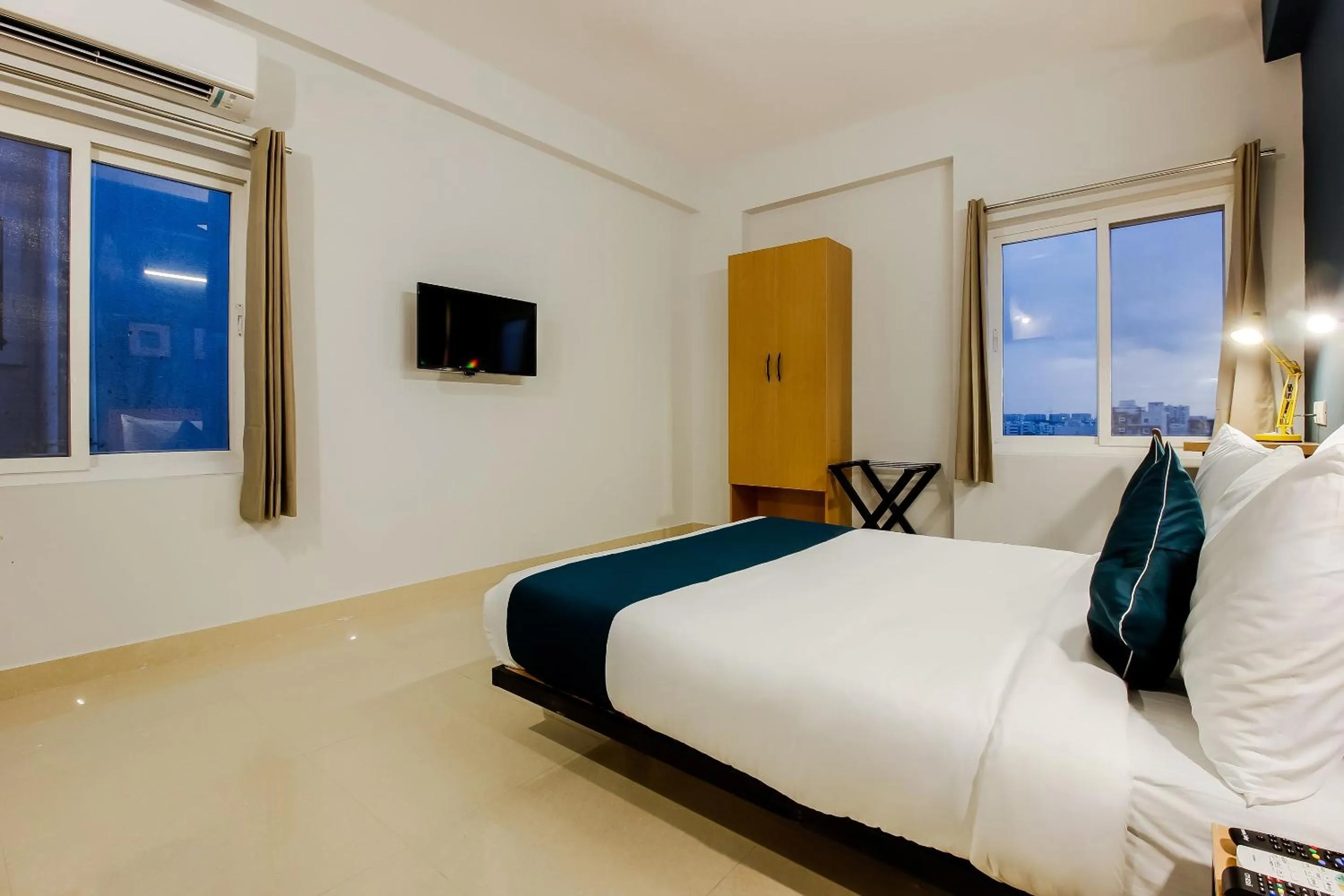 Bedroom, Bed in Hotel O Silverkey ,near RTO office kondapur