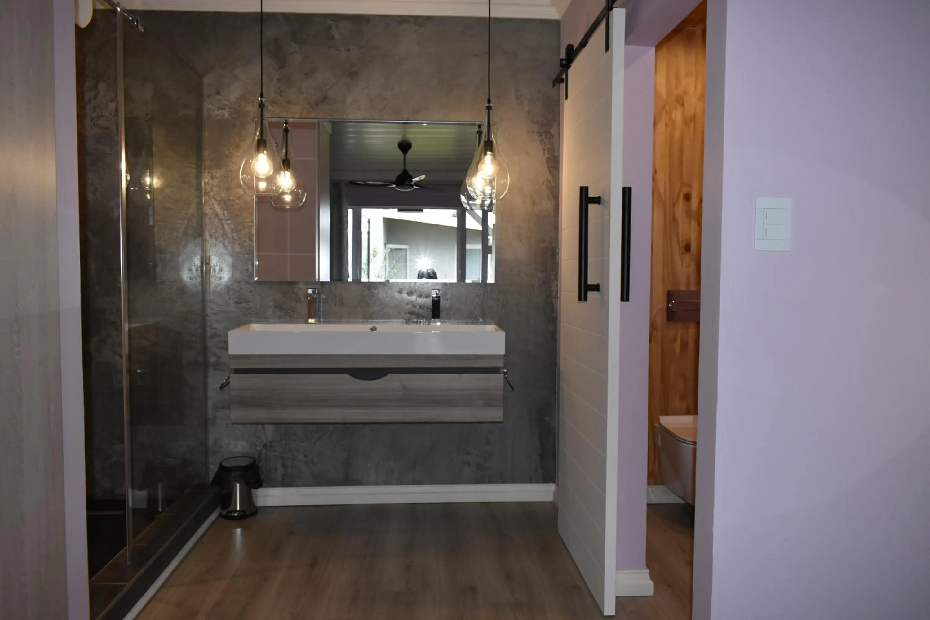 Shower in Mosswood Bed & Breakfast