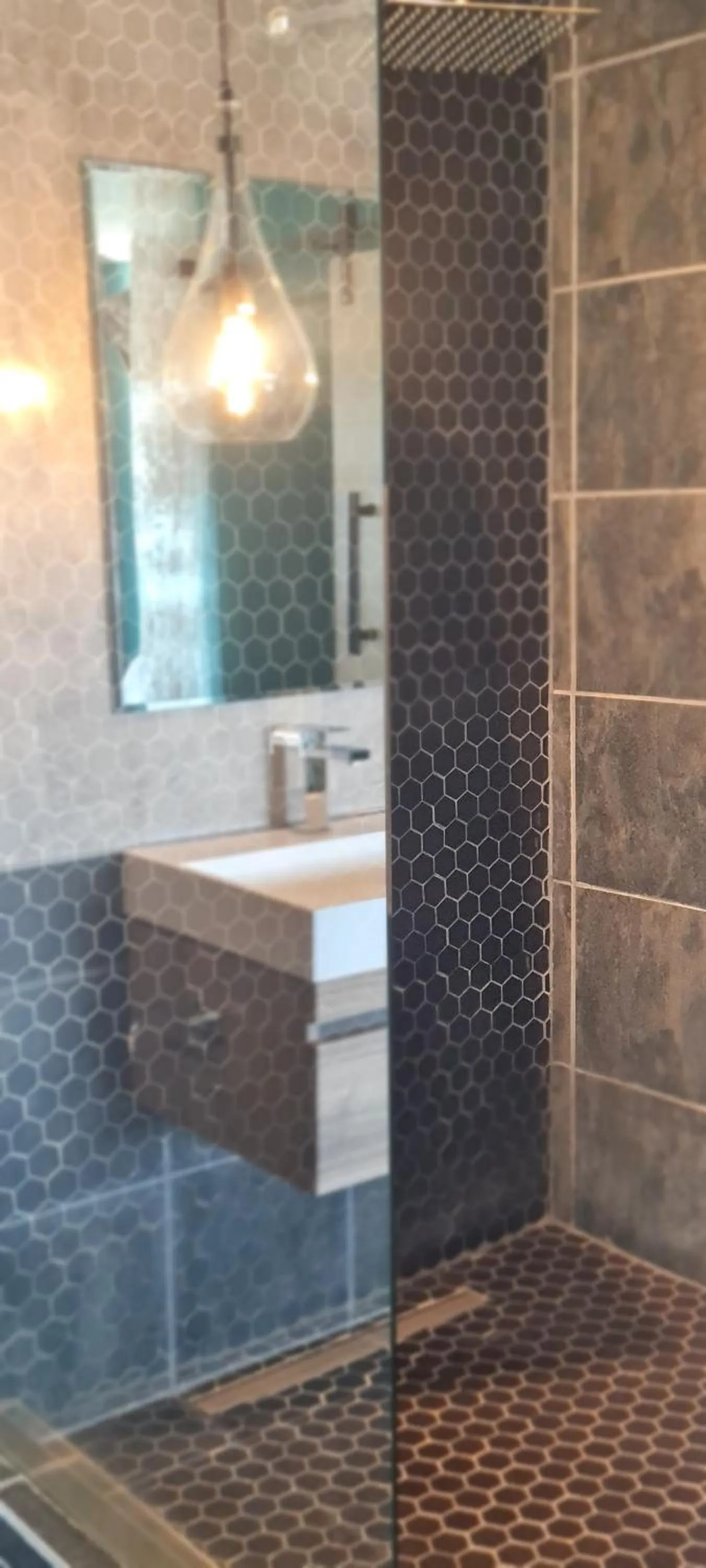 Shower in Mosswood Bed & Breakfast