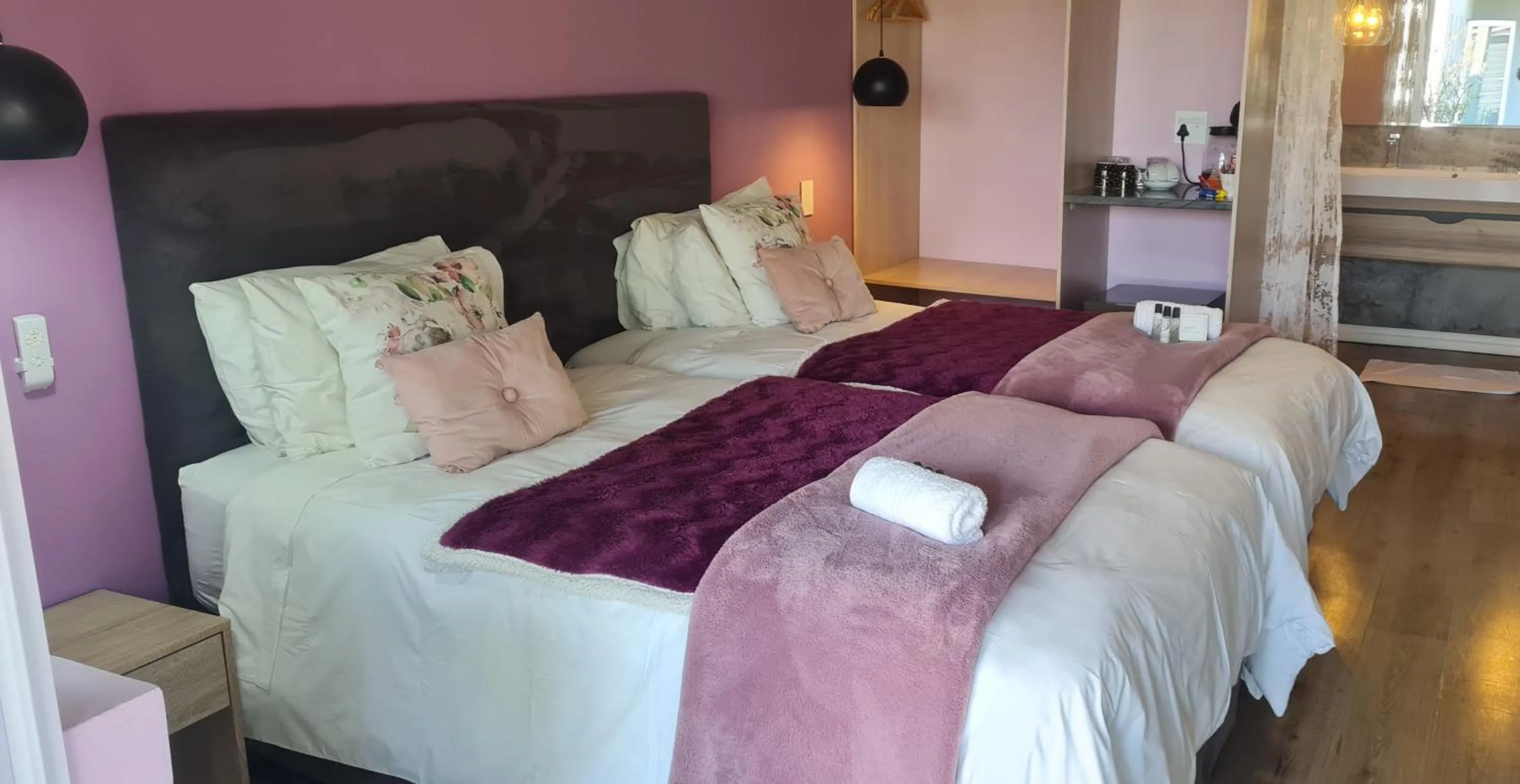 Bed in Mosswood Bed & Breakfast