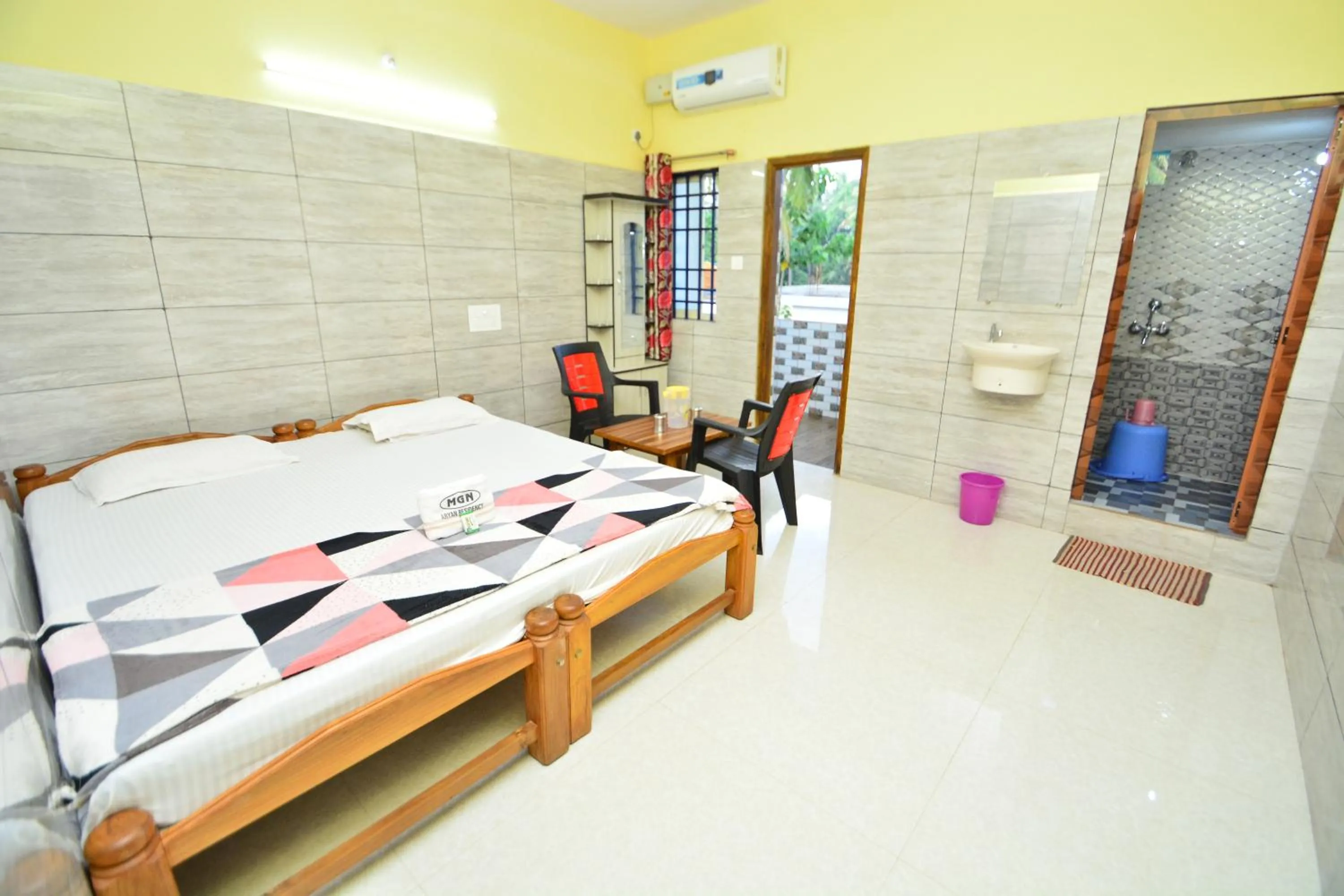 Bed in Aryan residency