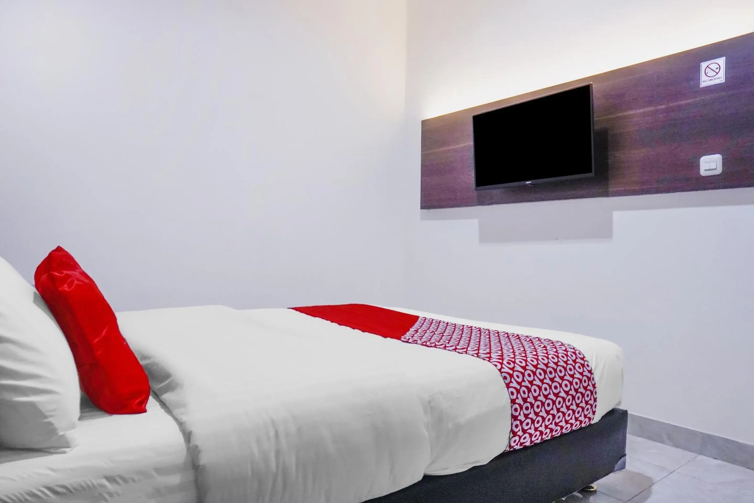 Standard Double Room in Hotel O Near Pasar Baru Standard Double Room in Hotel O Near Pasar Baru