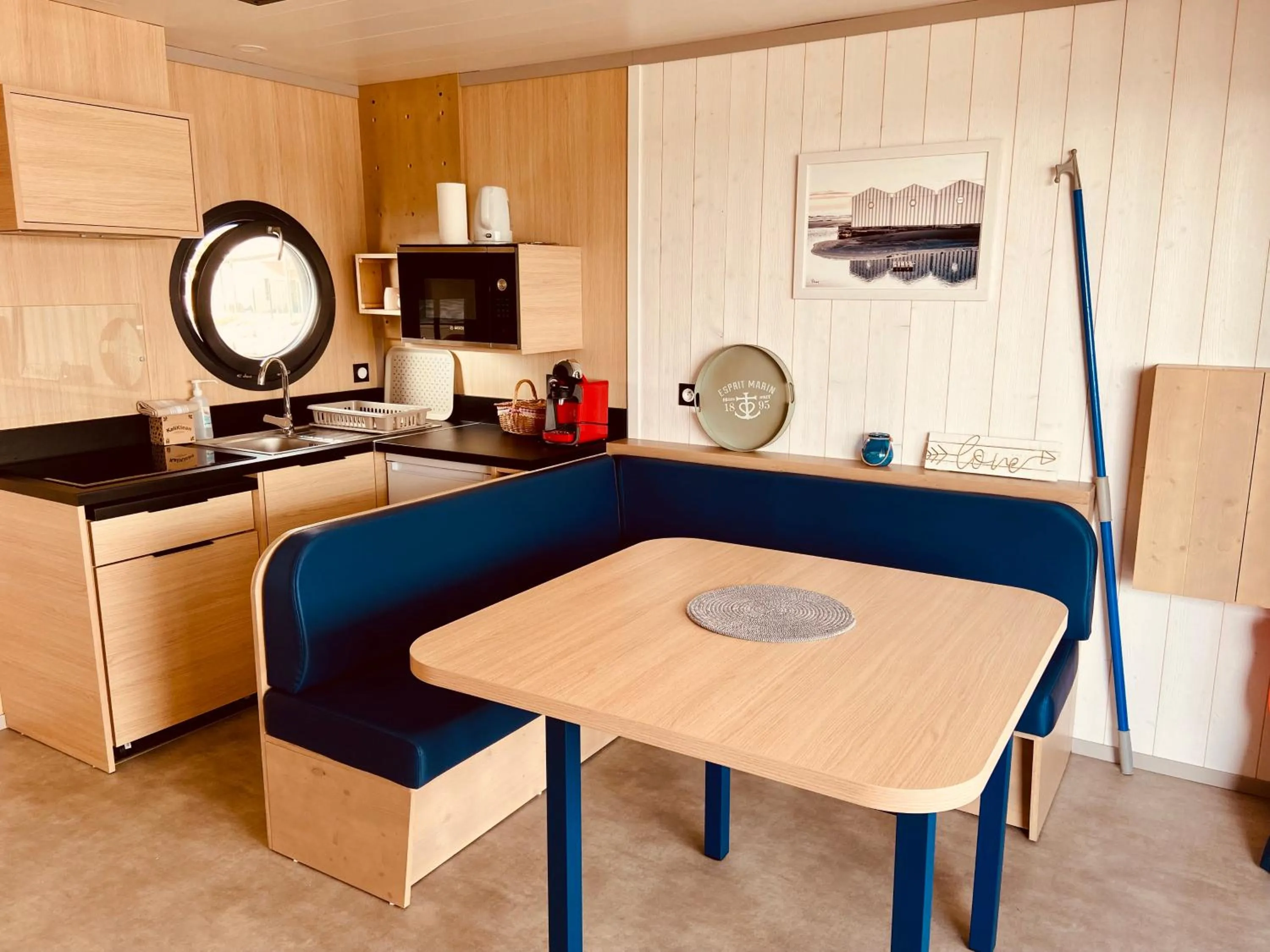 kitchen in Les Ilots de Gruissan