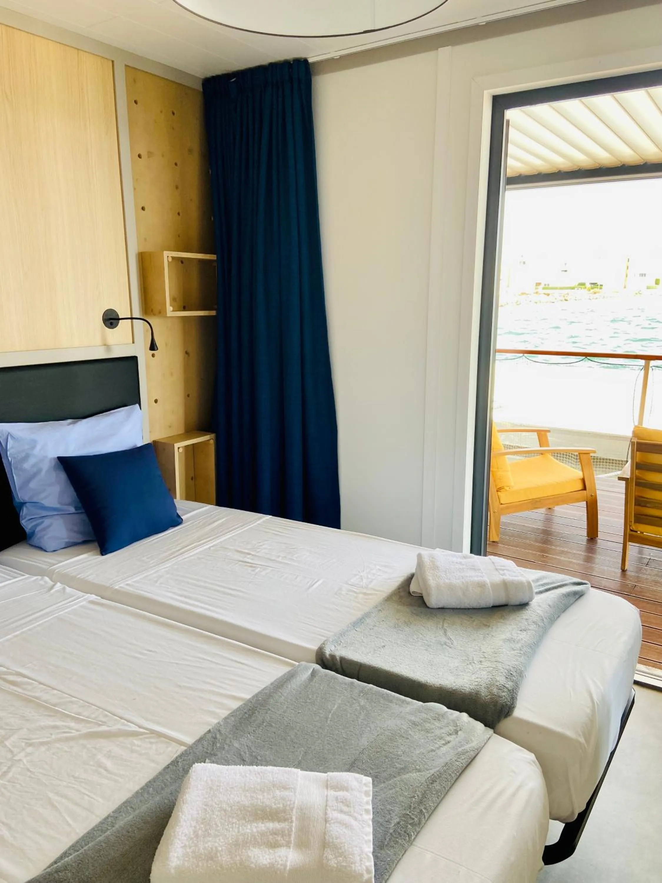 Bedroom, Bed in Les Ilots de Gruissan