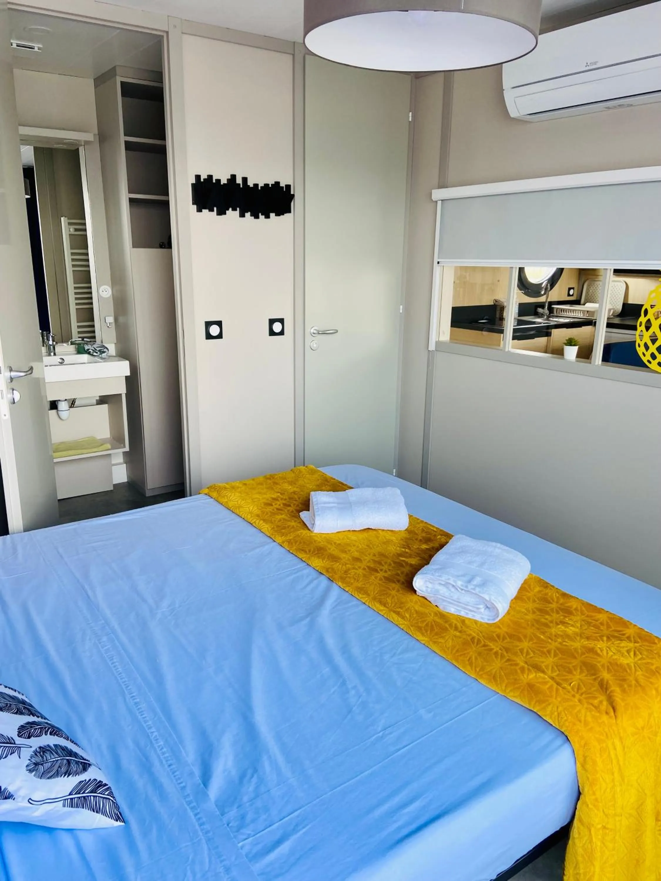 Bedroom, Bed in Les Ilots de Gruissan