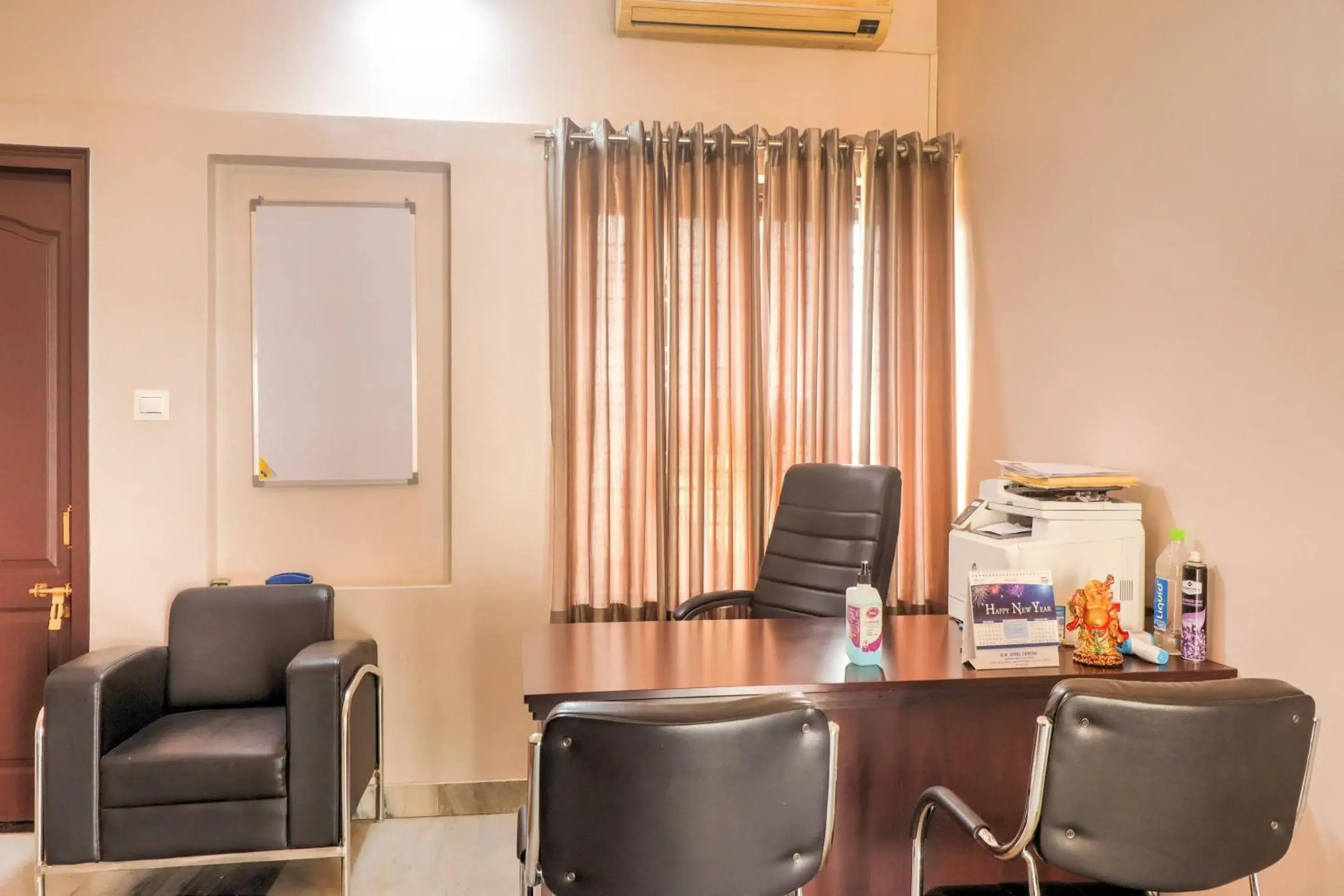 Lobby or reception in Super Townhouse Amaraa Farms Near LuLu Hypermarket Lobby or reception in Super Townhouse Amaraa Farms Near LuLu Hypermarket