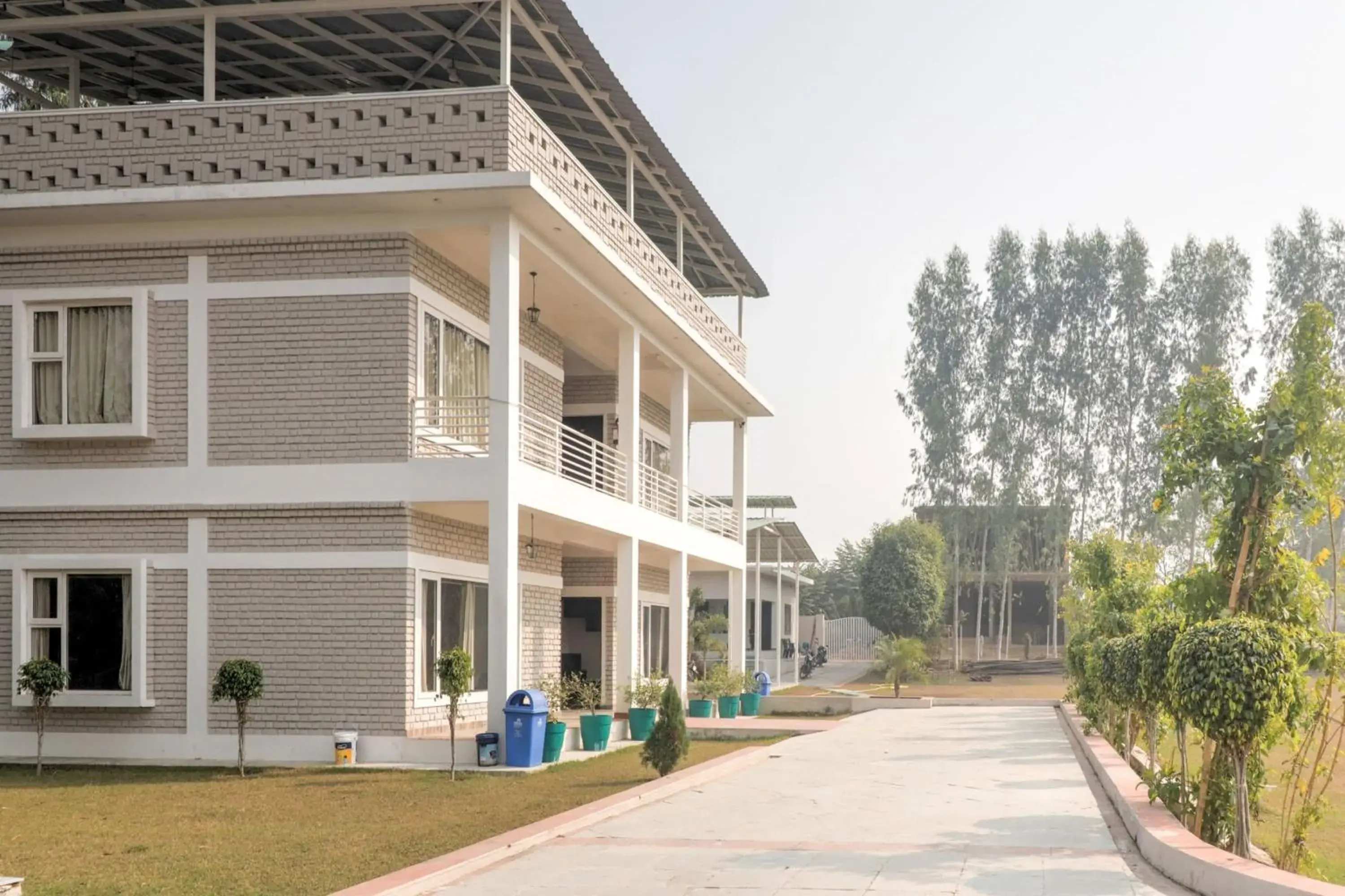 Facade/entrance in Super Townhouse Amaraa Farms Near LuLu Hypermarket Facade/entrance in Super Townhouse Amaraa Farms Near LuLu Hypermarket