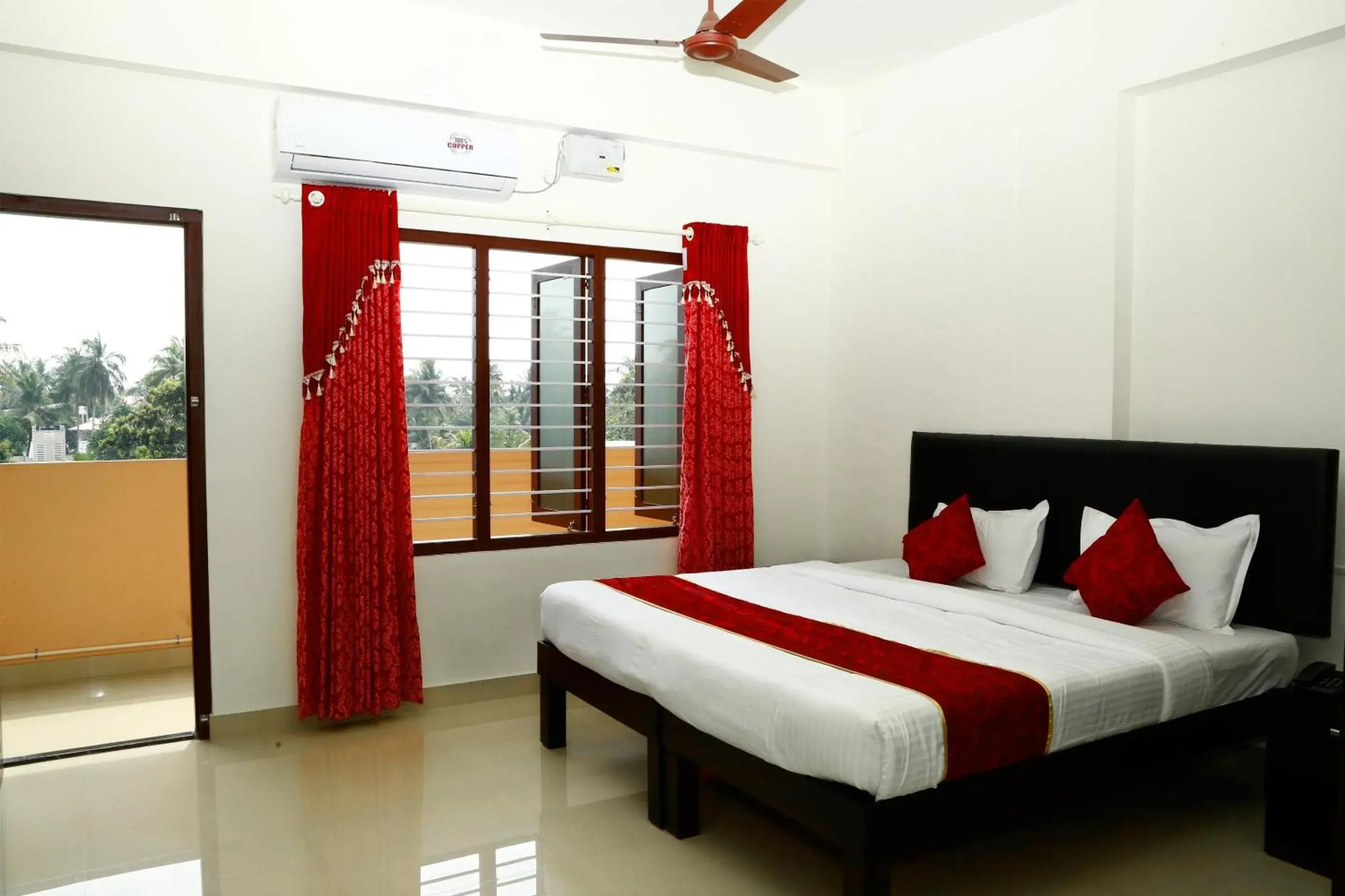 Bedroom, Bed in Super Hotel O Technopark Formerly Le Frank Bedroom, Bed in Super Hotel O Technopark Formerly Le Frank