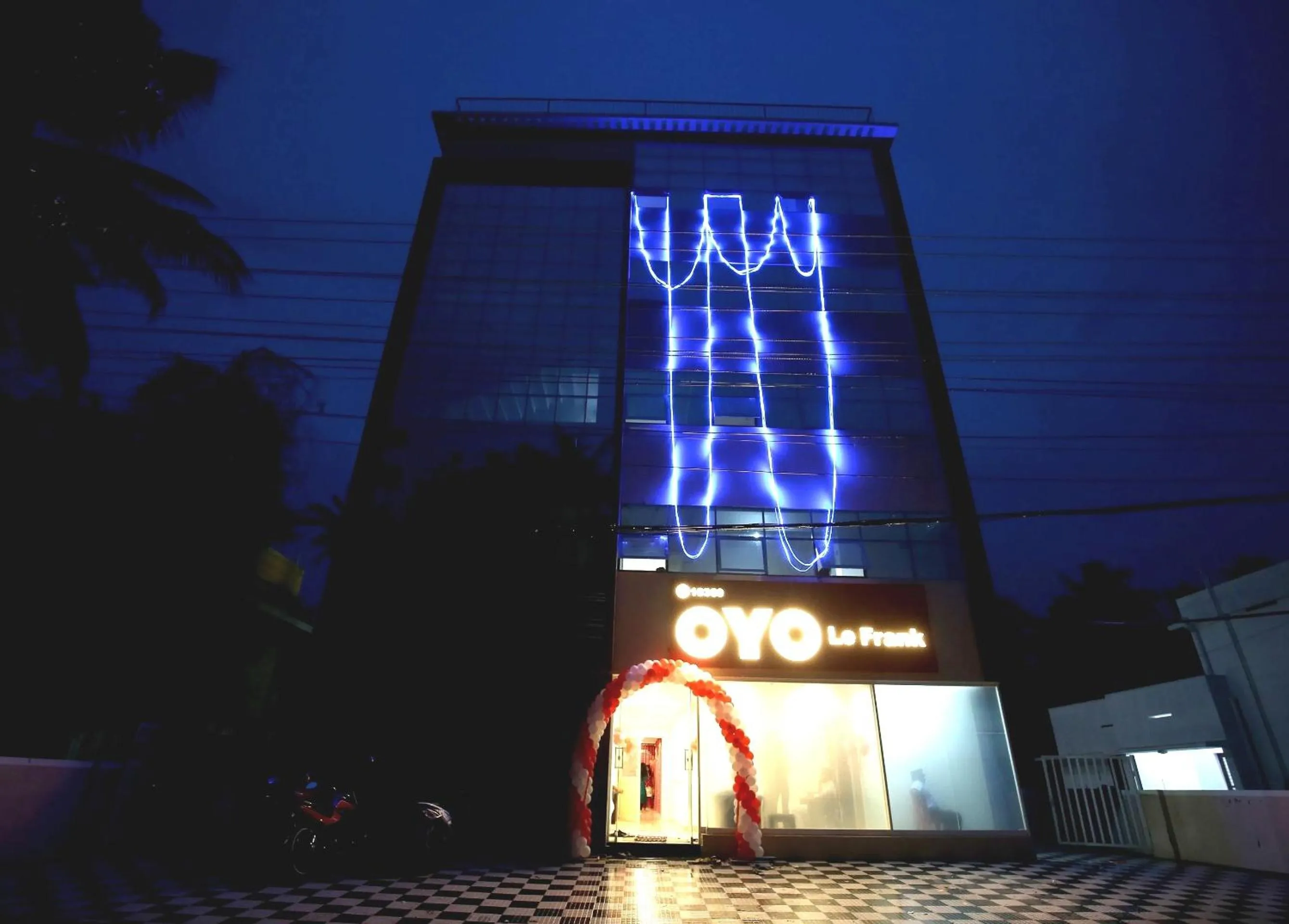 Facade/entrance in Super Hotel O Technopark Formerly Le Frank