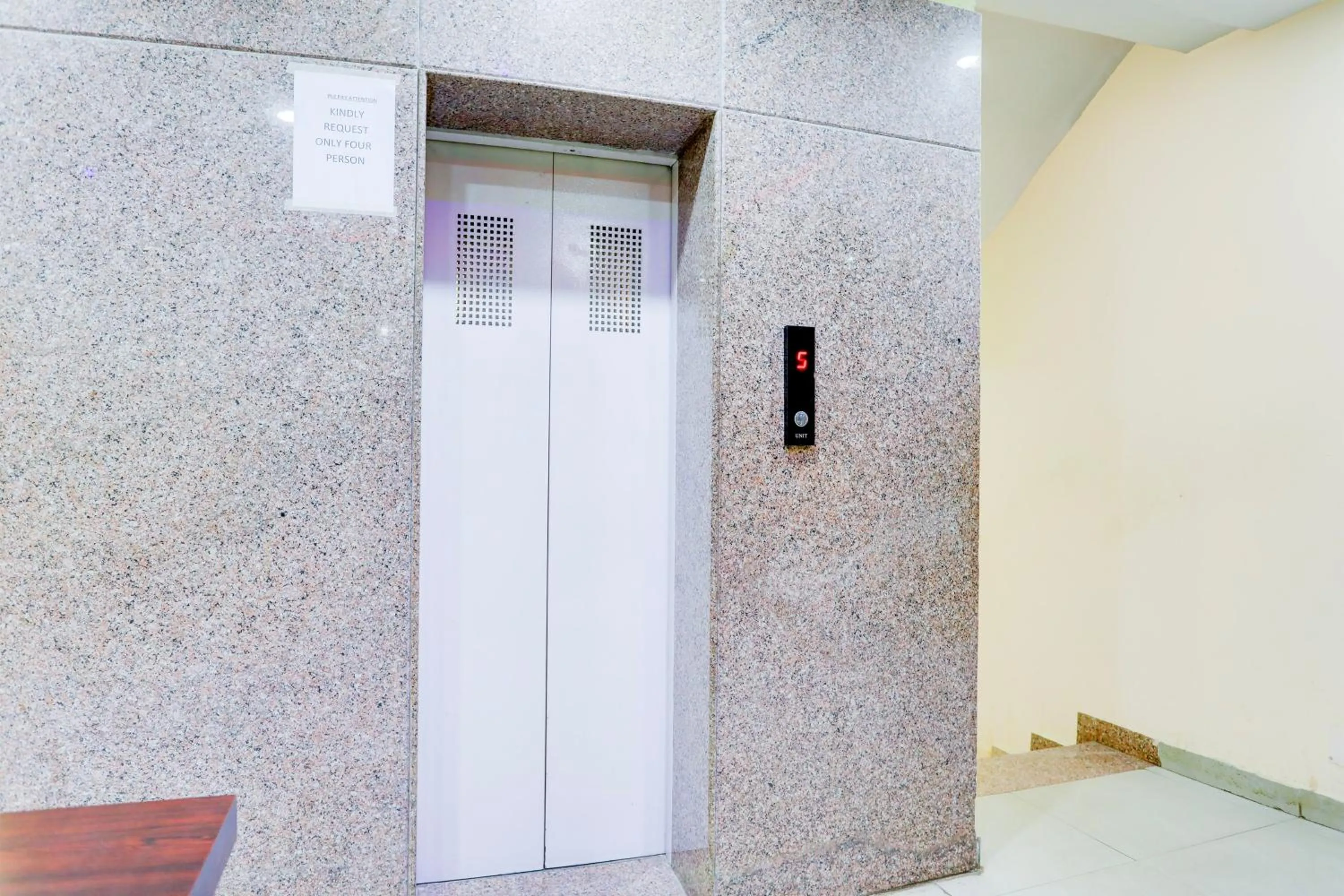 Lobby or reception in Super Hotel O Hyderabad Gate IIT BHU