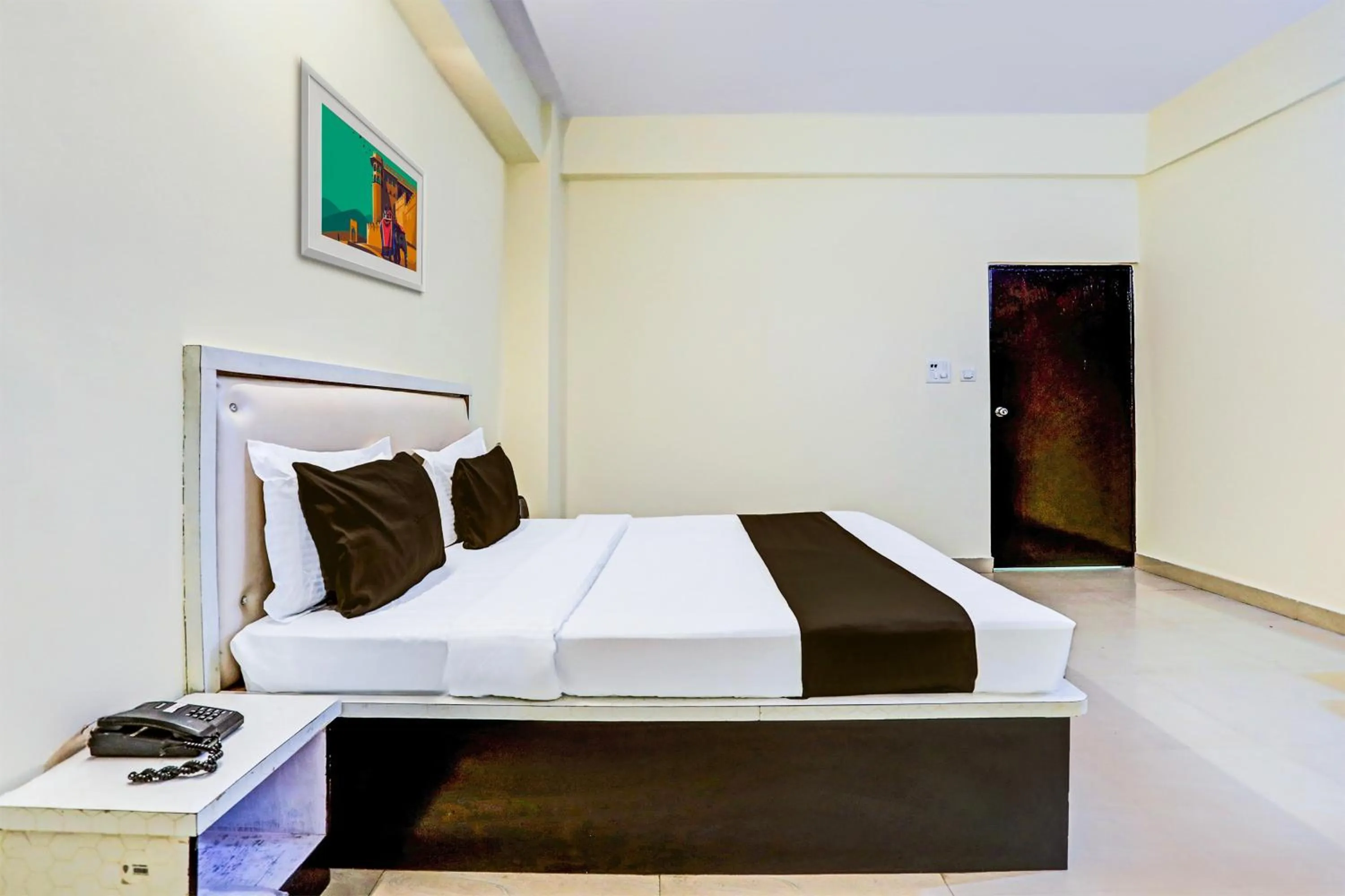 Bedroom, Bed in Super Hotel O Hyderabad Gate IIT BHU