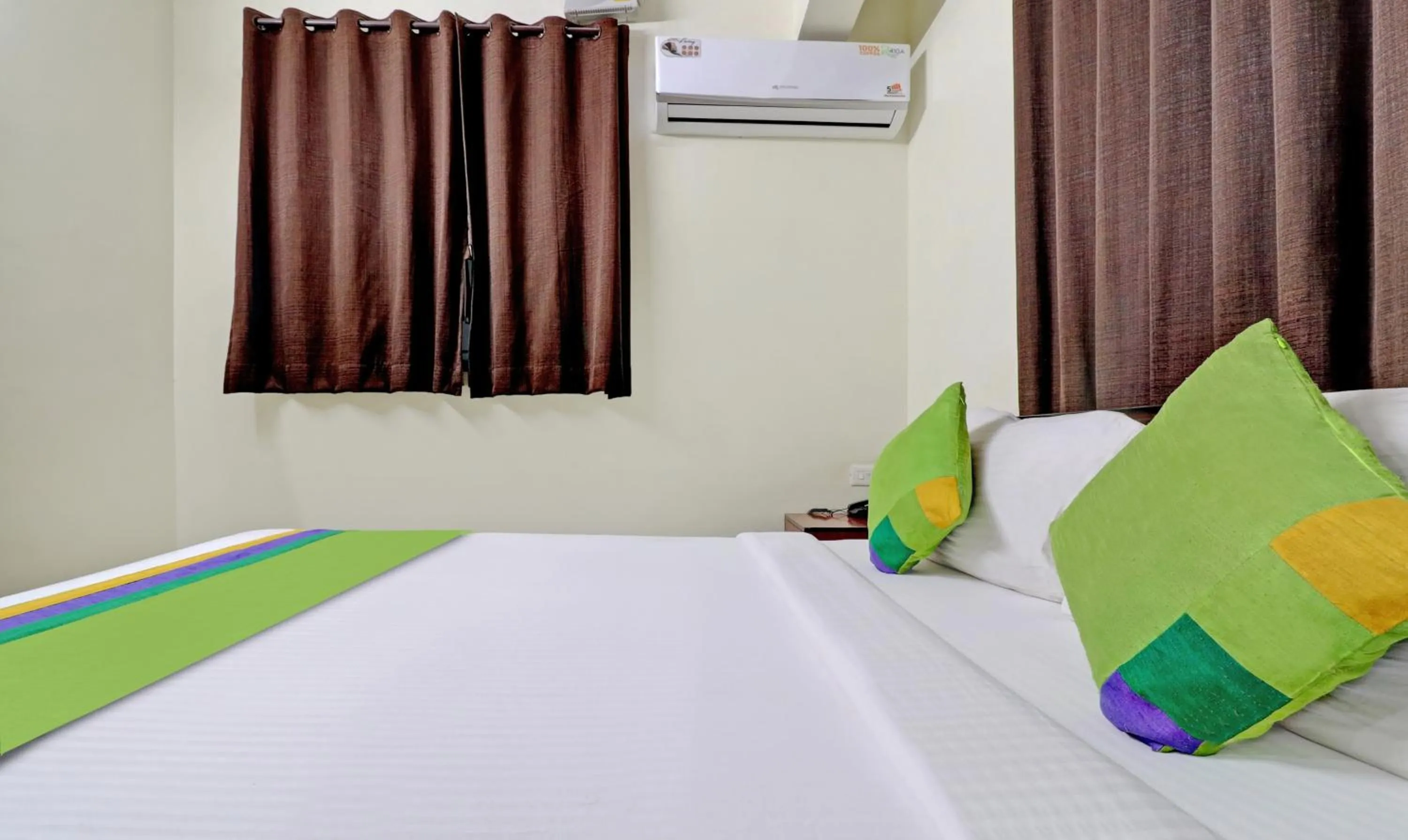 Bedroom in Itsy Hotels - Comfort Delight