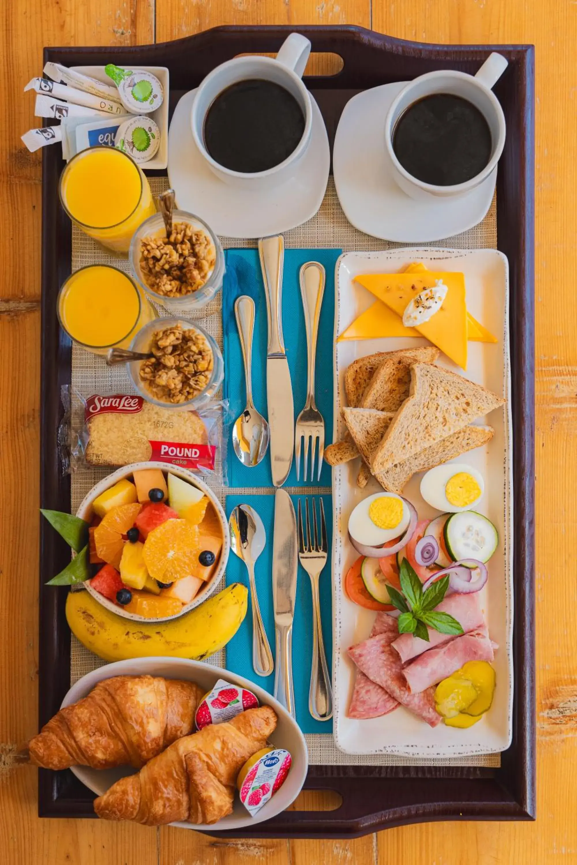 Breakfast in MVC Eagle Beach Breakfast in MVC Eagle Beach