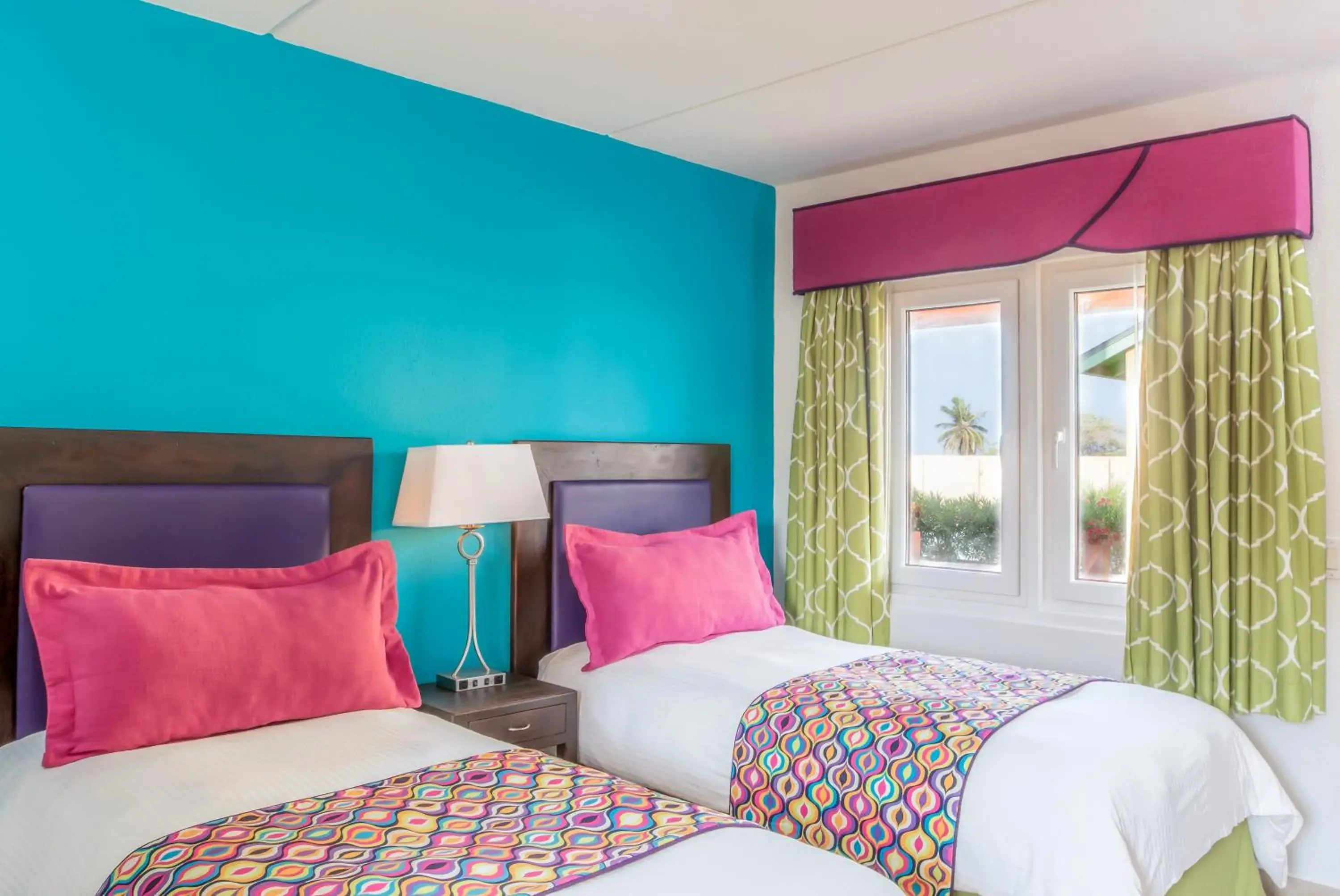 View (from property/room), Bed in MVC Eagle Beach View (from property/room), Bed in MVC Eagle Beach