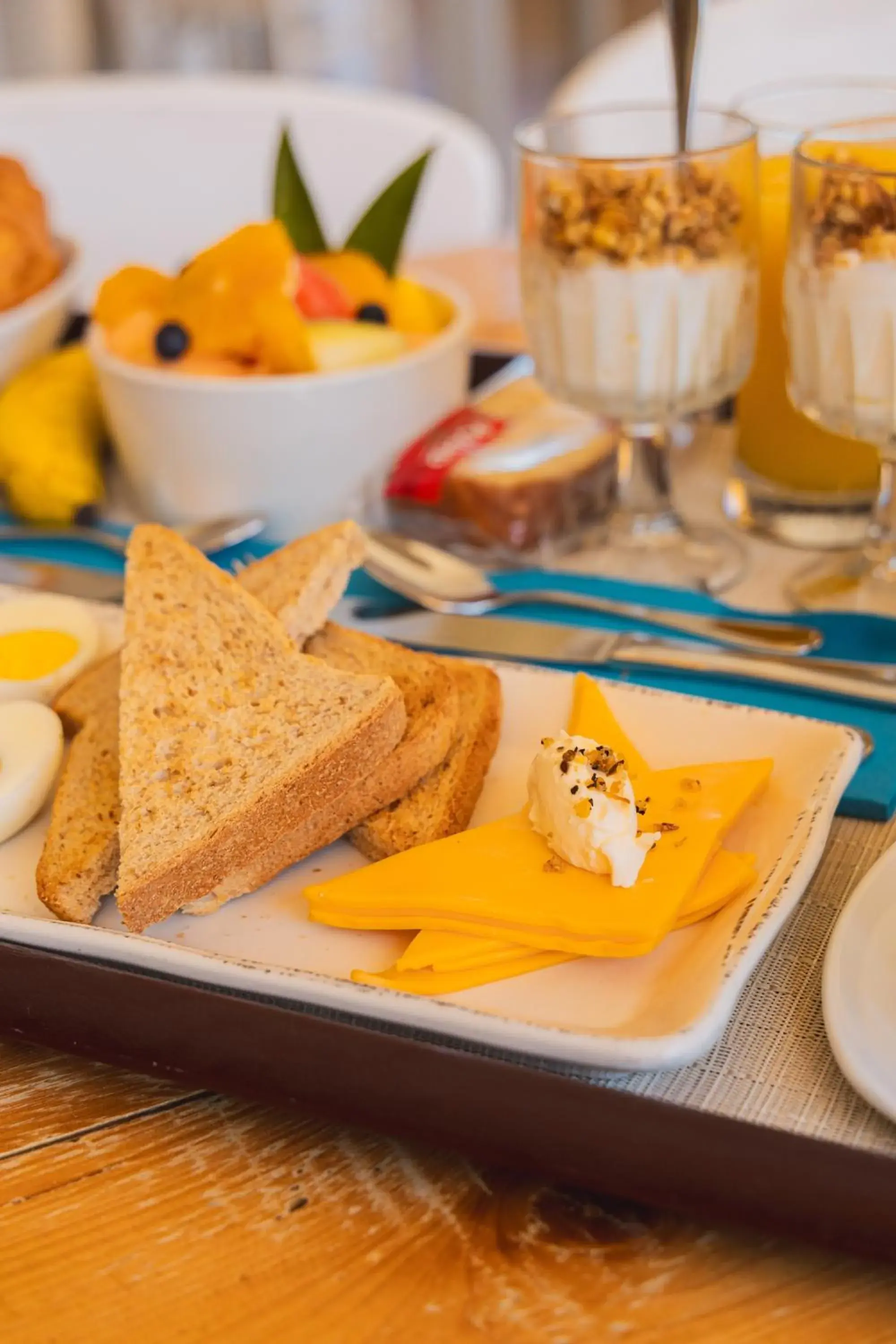 Breakfast in MVC Eagle Beach Breakfast in MVC Eagle Beach