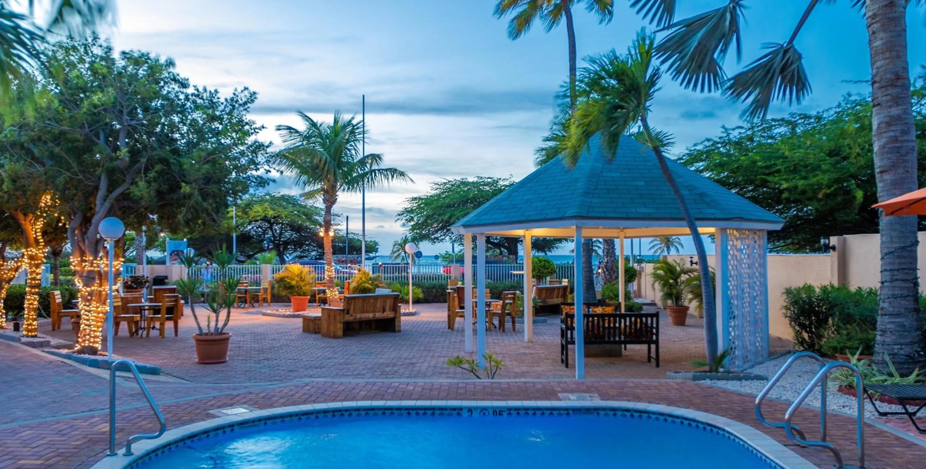 Garden in MVC Eagle Beach