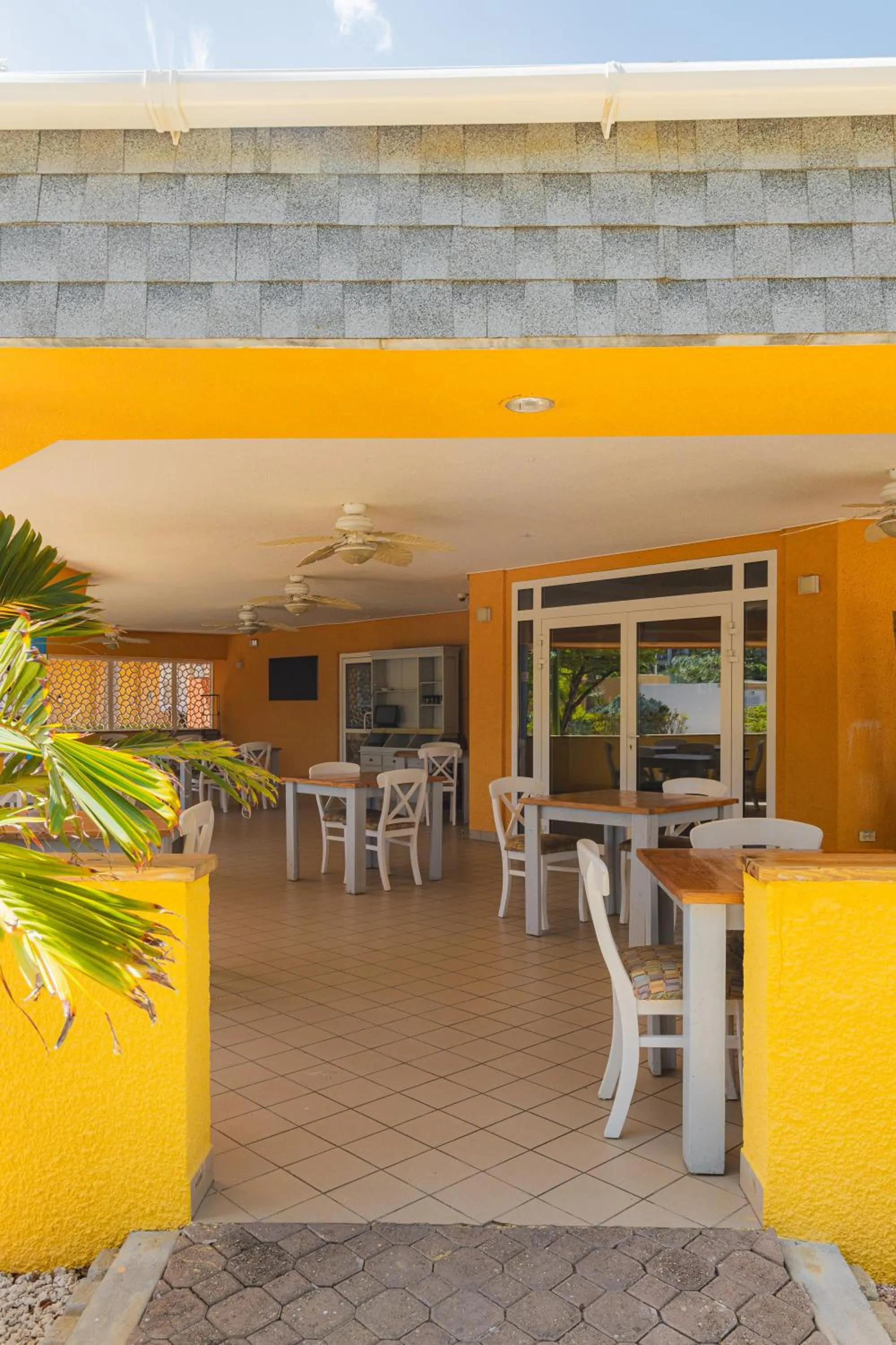 Dining area in MVC Eagle Beach