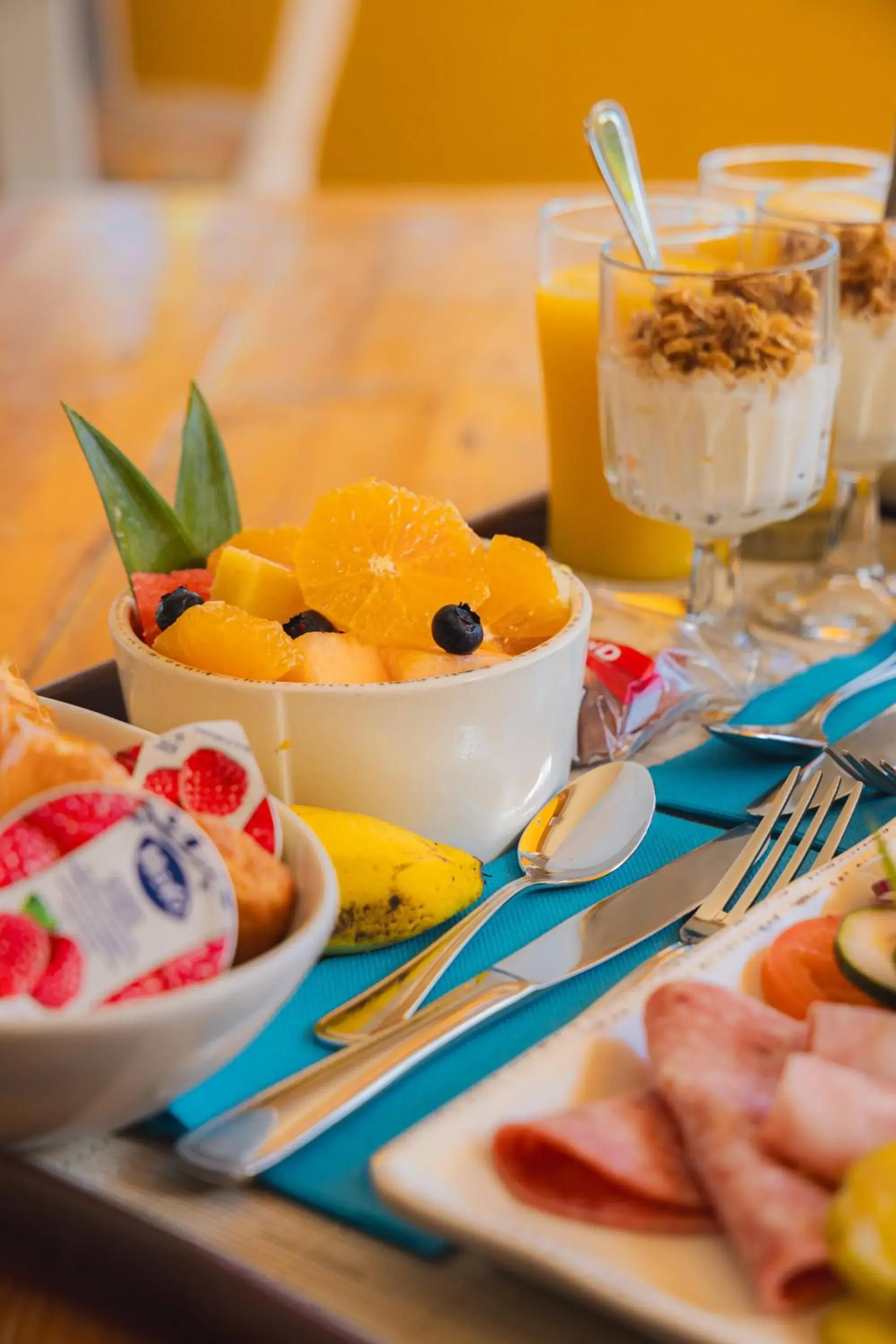 Breakfast in MVC Eagle Beach Breakfast in MVC Eagle Beach