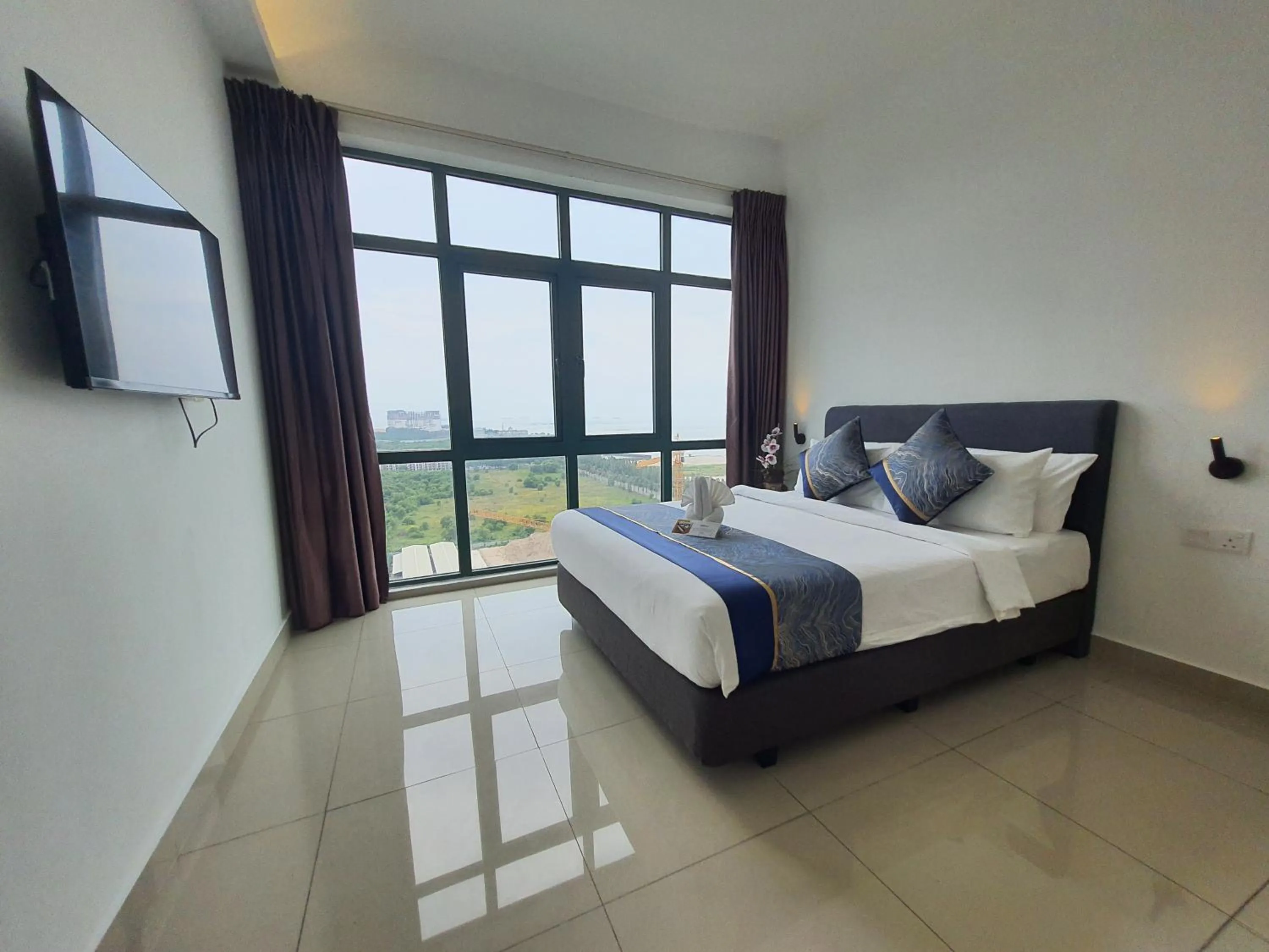 Bed in Swan Garden Resort Hotel