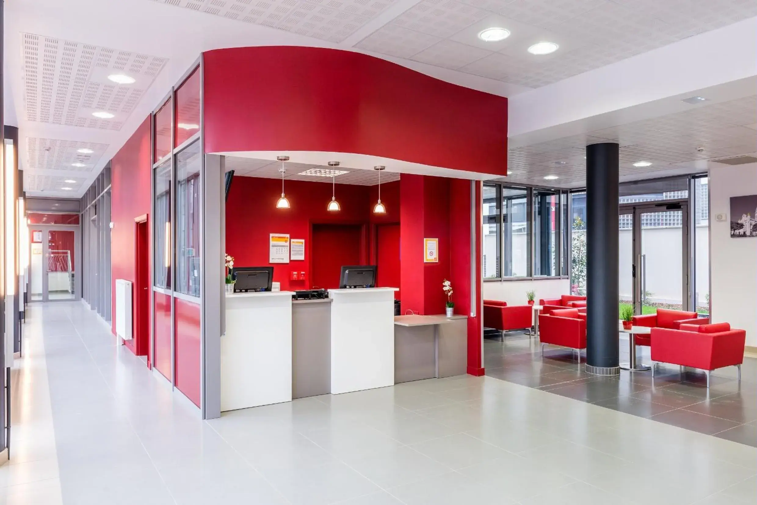 Lobby or reception in Aparthotel Adagio Access Paris Clichy Lobby or reception in Aparthotel Adagio Access Paris Clichy
