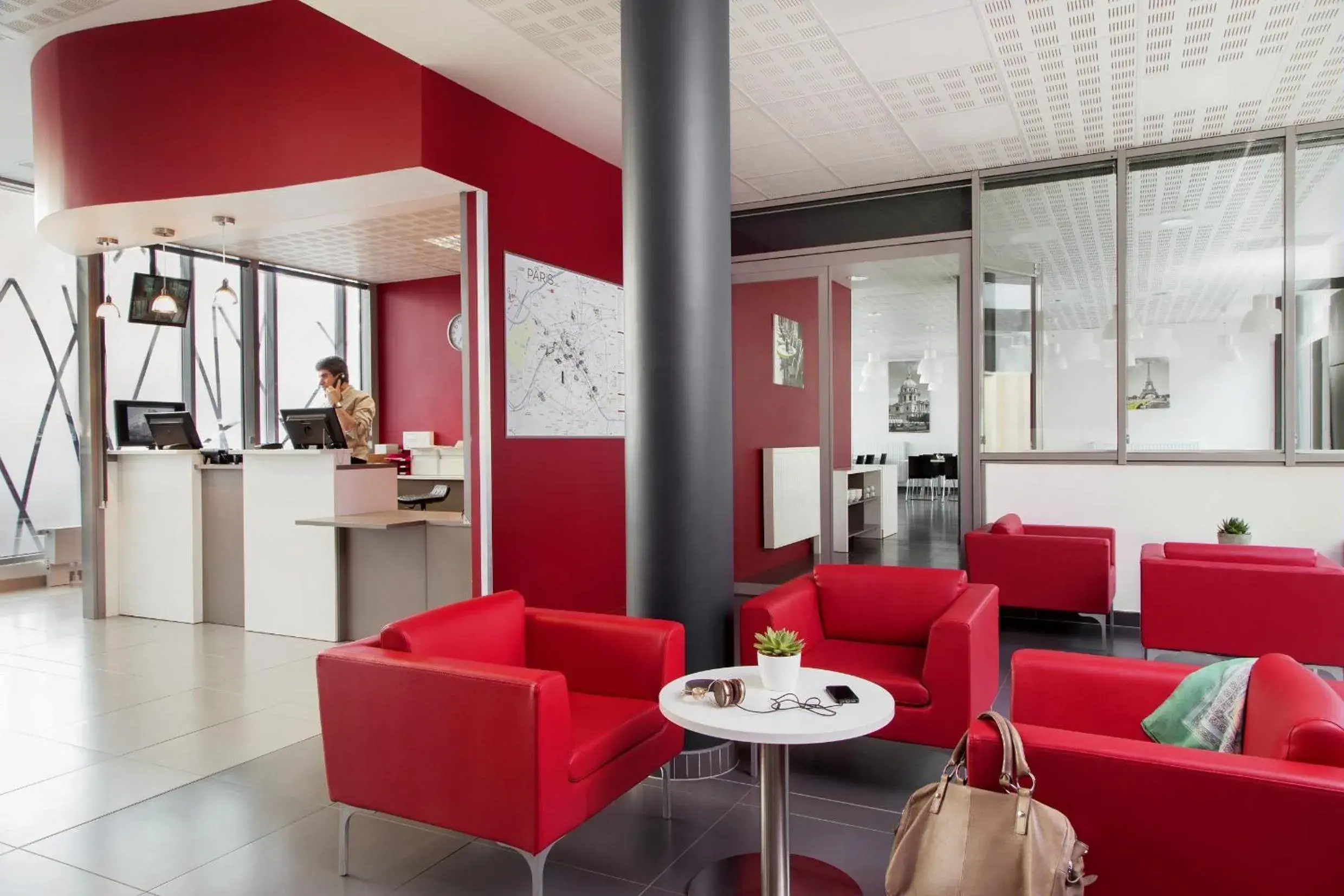 Lobby or reception in Aparthotel Adagio Access Paris Clichy Lobby or reception in Aparthotel Adagio Access Paris Clichy