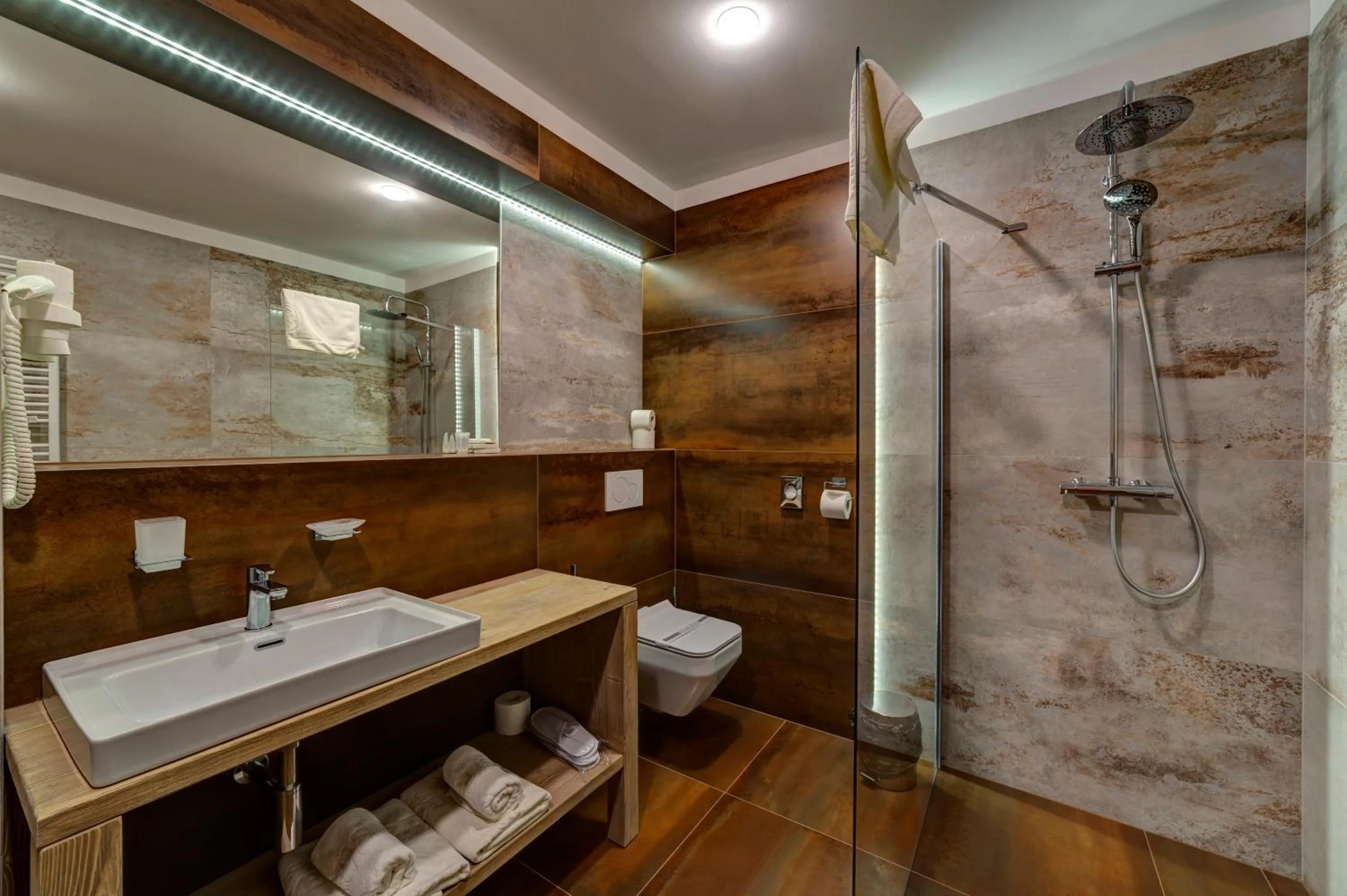 Shower in Hotel Strachan Family Jasná