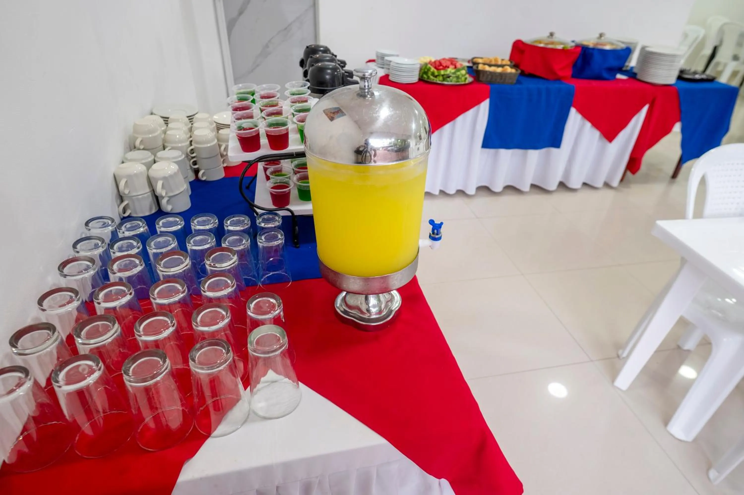 Restaurant/places to eat in Hotel ITACO