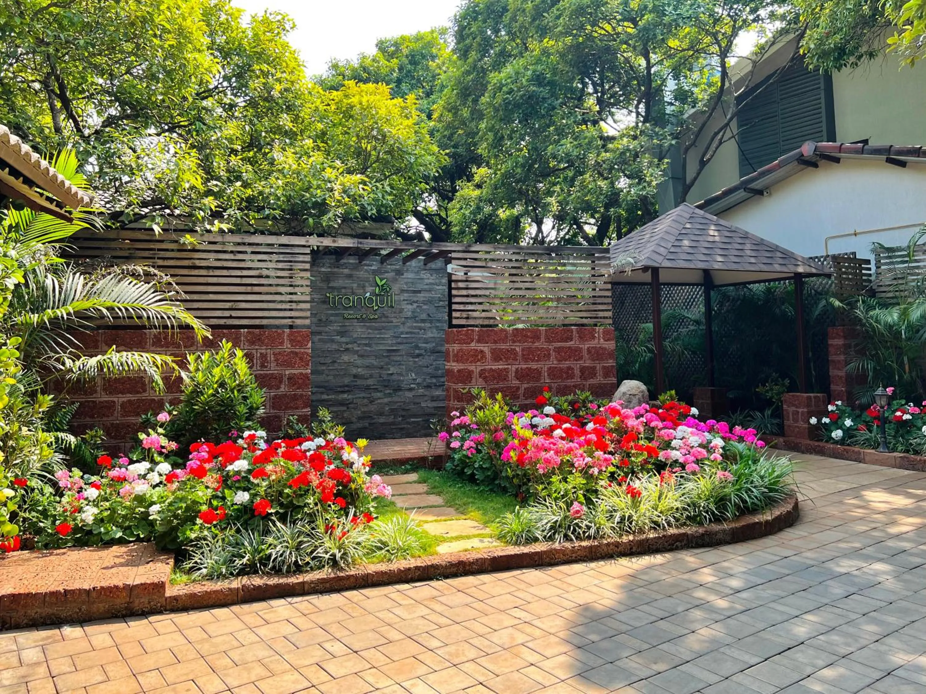 Facade/entrance in Tranquil Resort & Spa