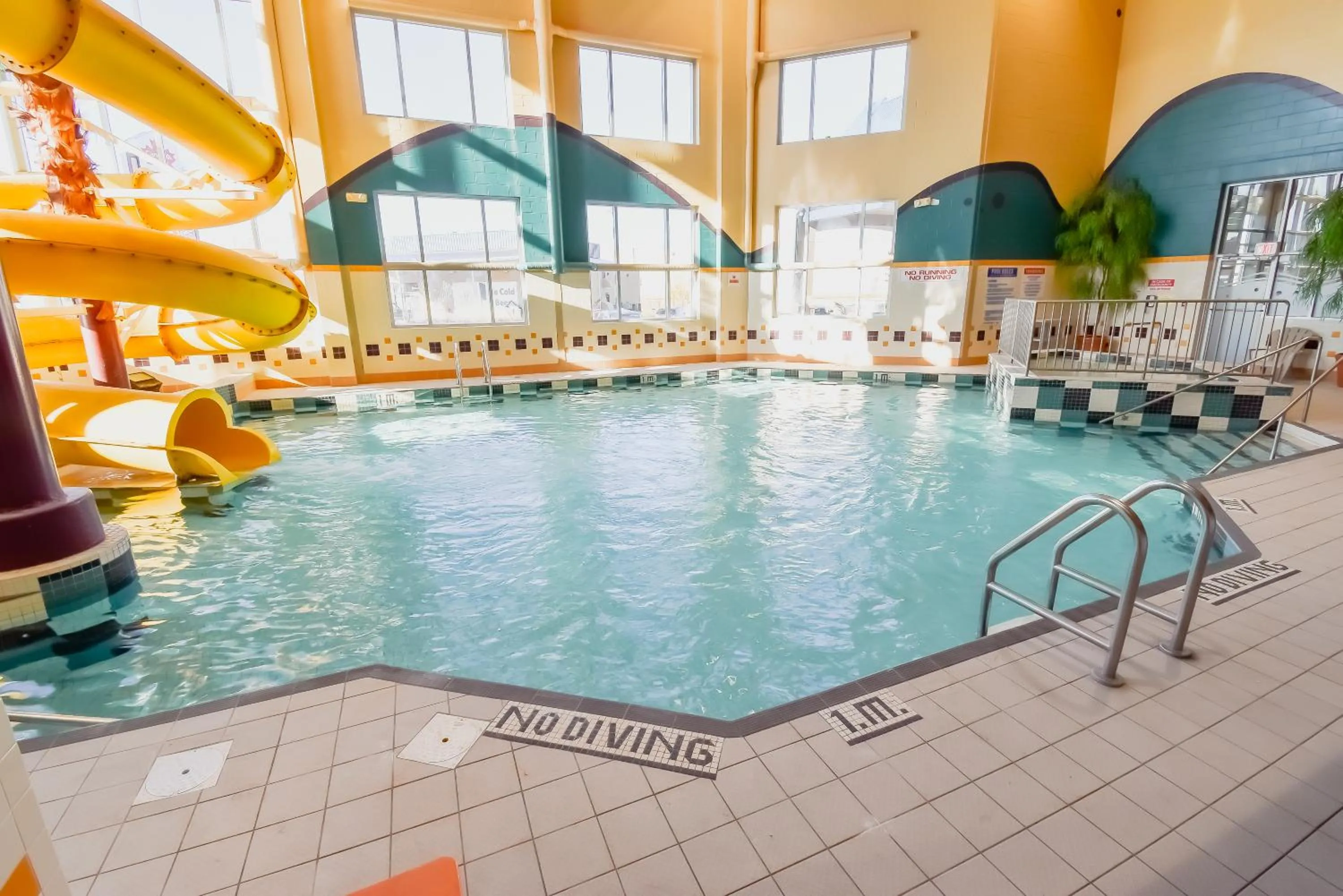Swimming pool in Canad Inns Destination Centre Polo Park