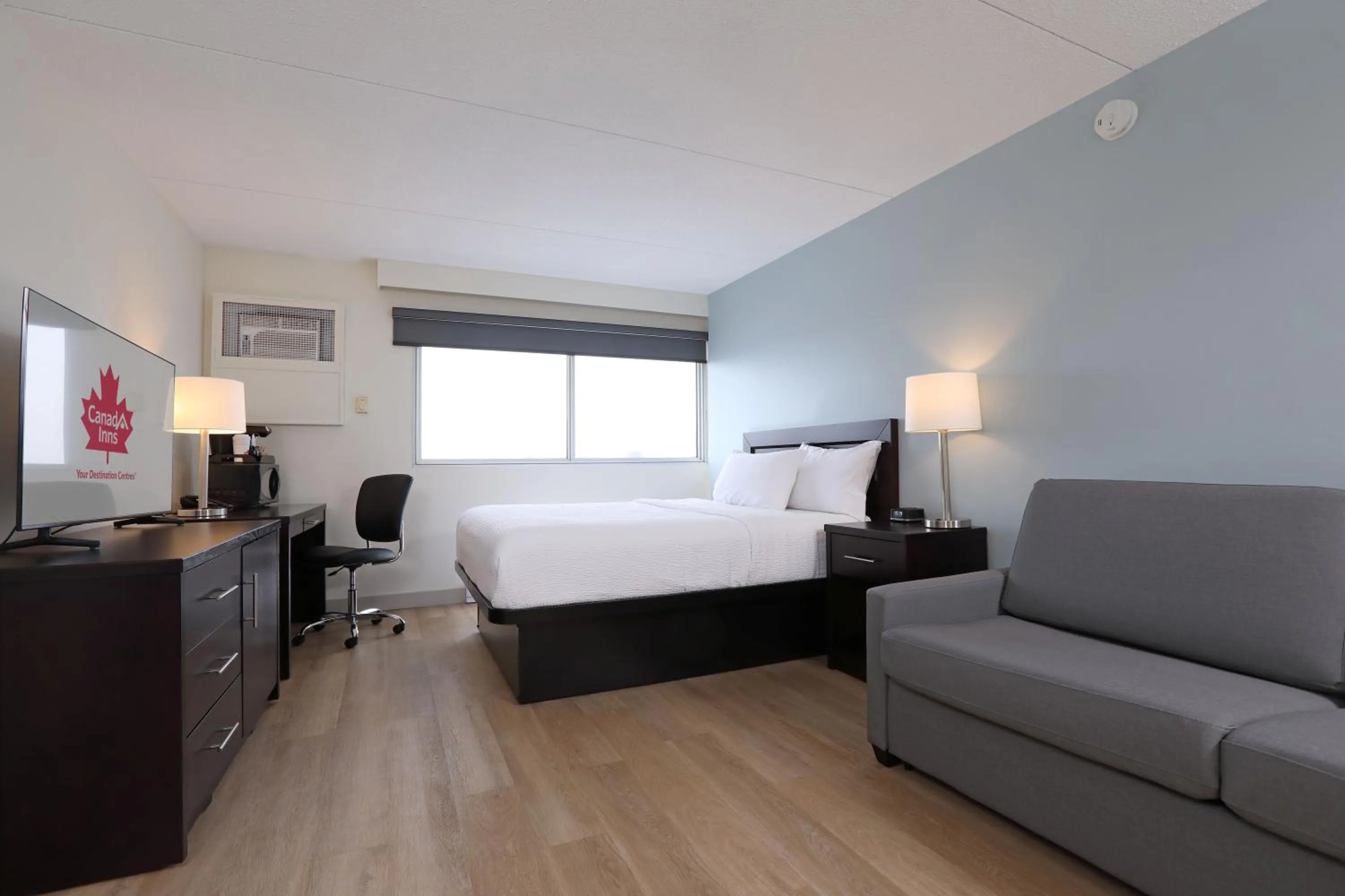 Bed in Canad Inns Destination Centre Polo Park