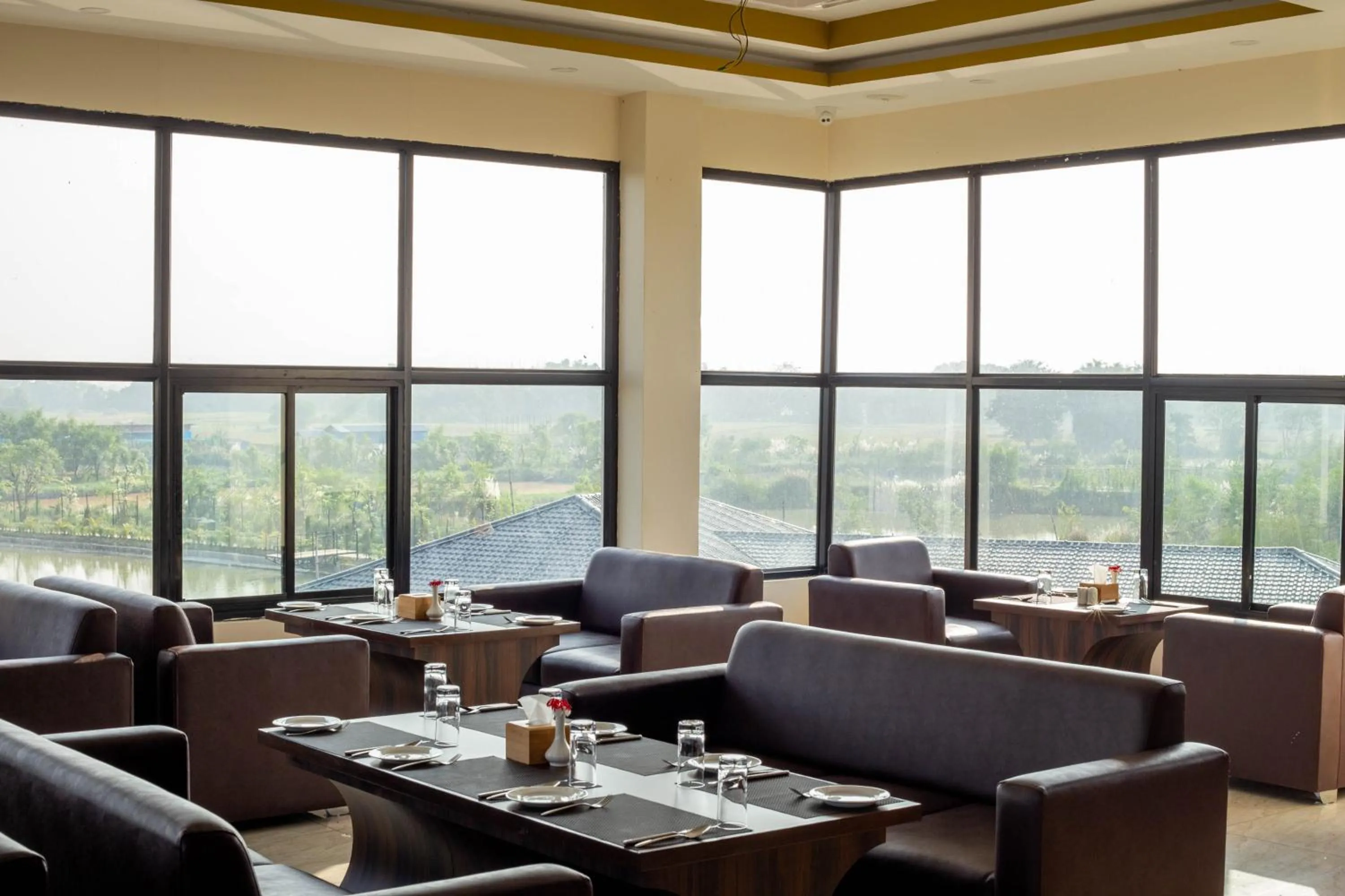 Restaurant/places to eat in Lumbini Palace Resort