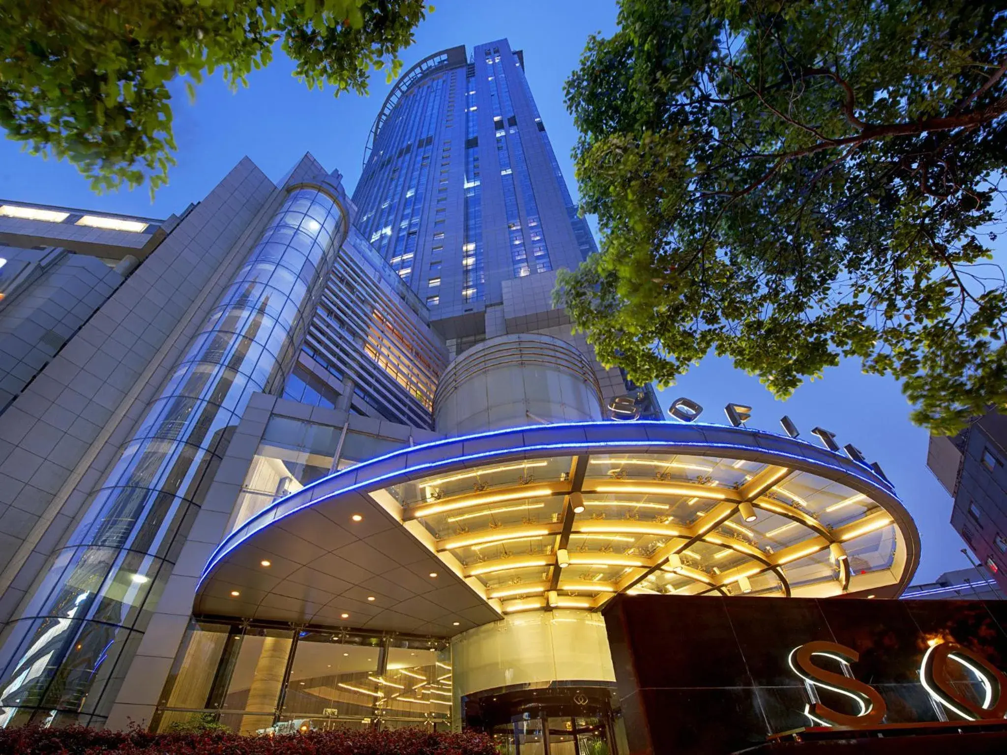 Facade/entrance in Sofitel Nanjing Galaxy Facade/entrance in Sofitel Nanjing Galaxy