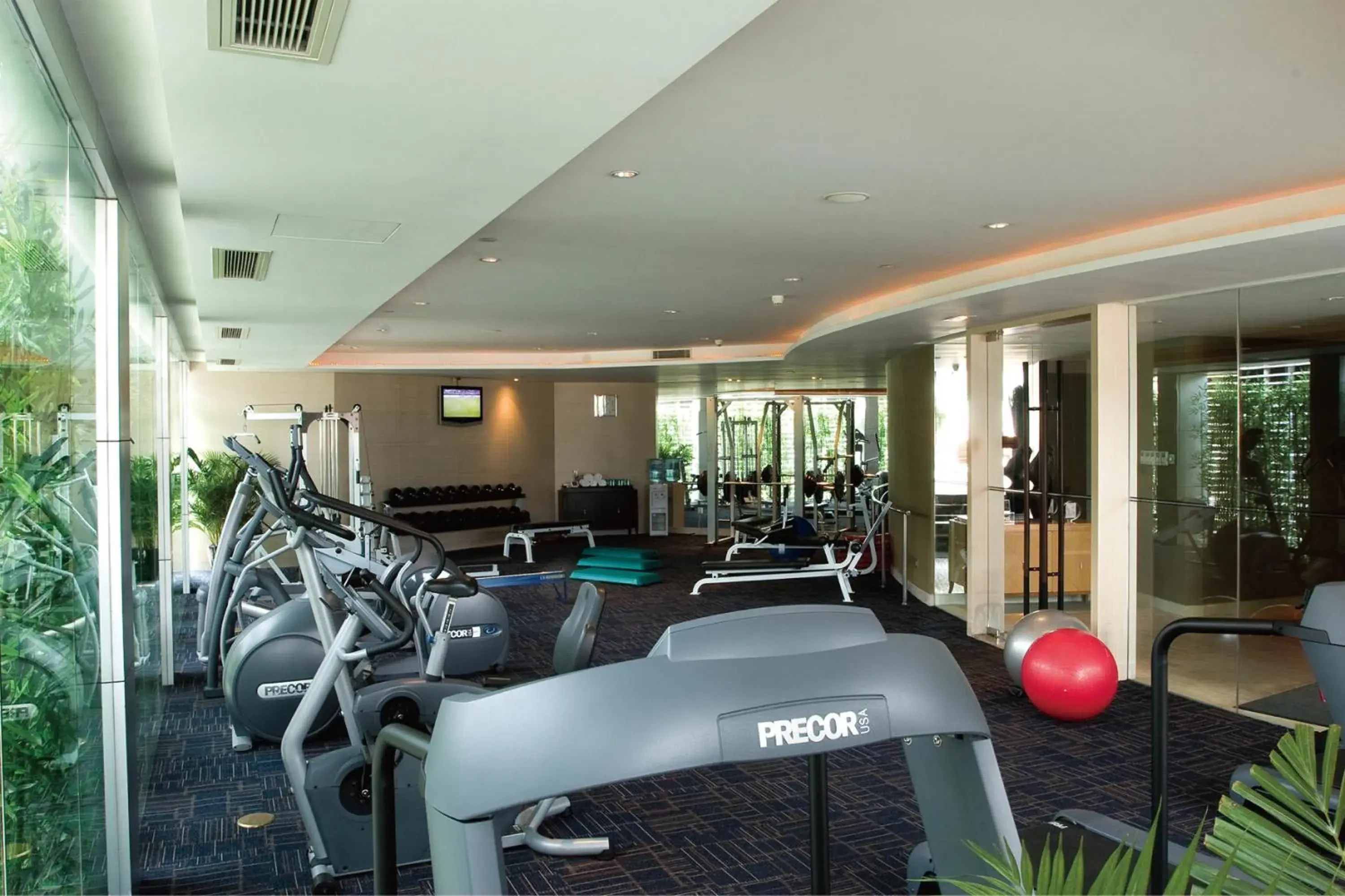 Fitness centre/facilities in Sofitel Nanjing Galaxy Fitness centre/facilities in Sofitel Nanjing Galaxy