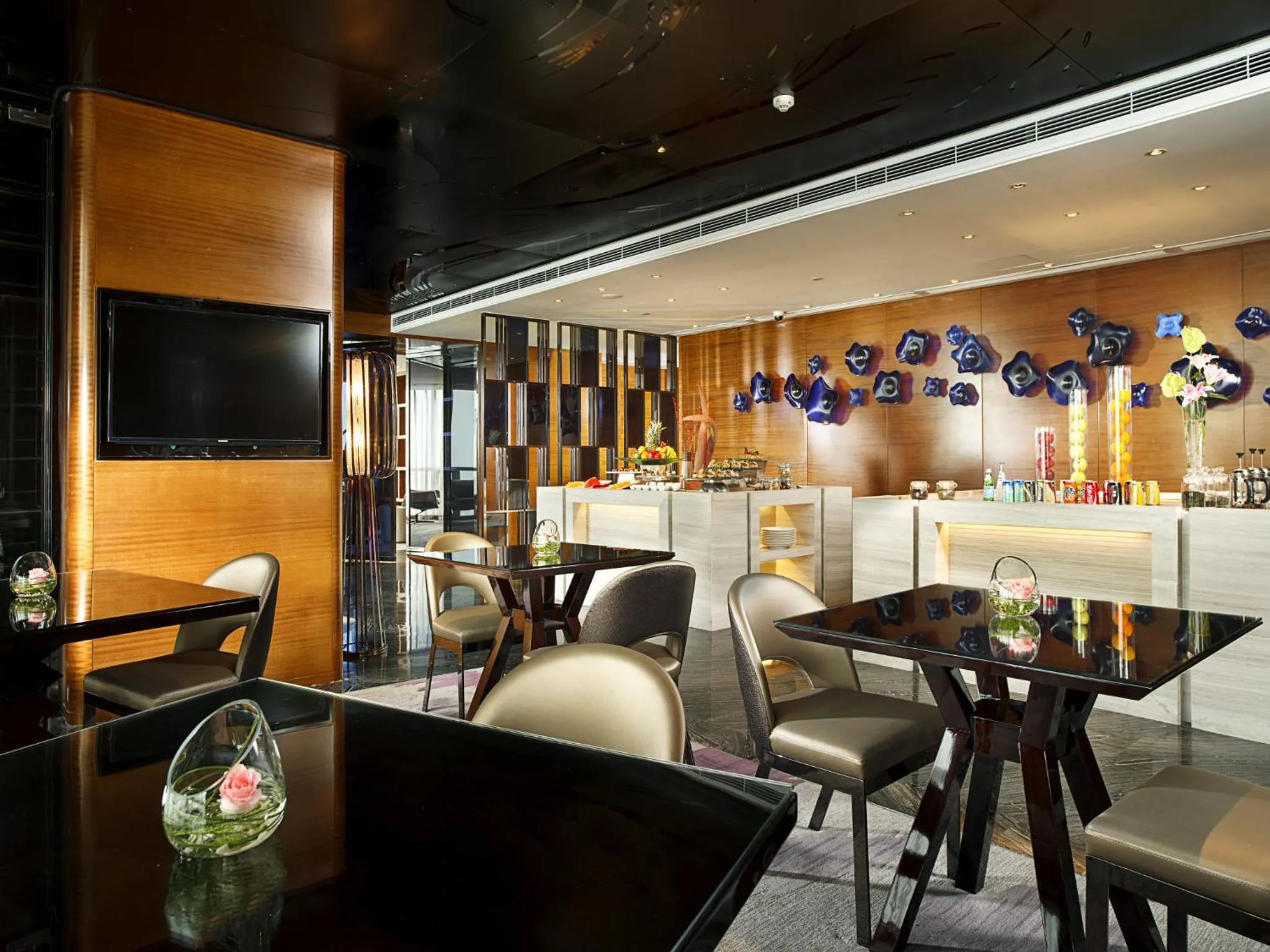 Restaurant/places to eat in Sofitel Nanjing Galaxy