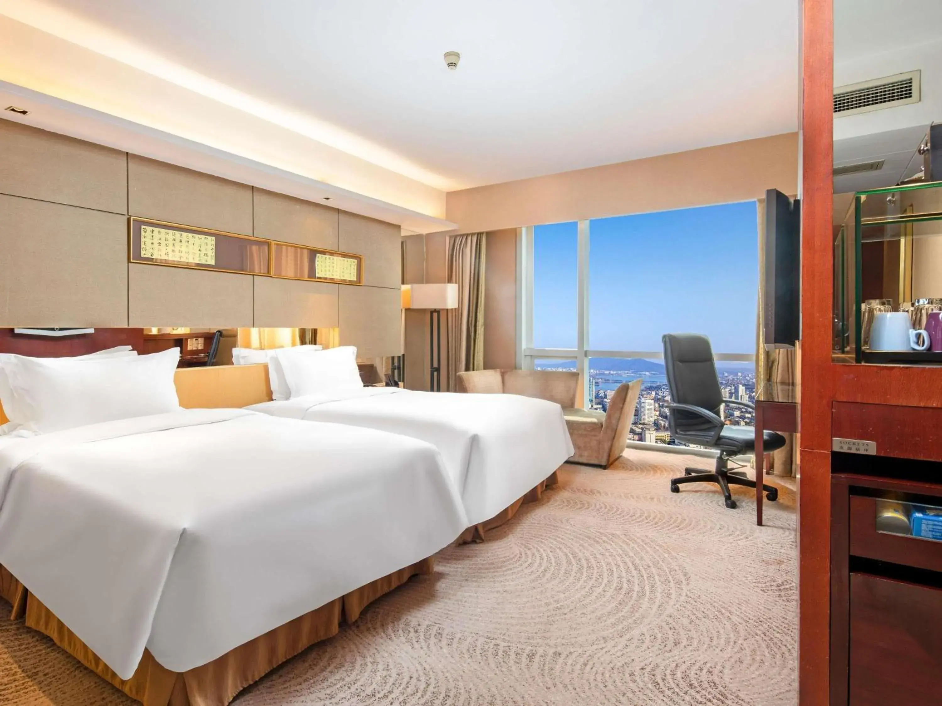 Bedroom, Bed in Sofitel Nanjing Galaxy Bedroom, Bed in Sofitel Nanjing Galaxy