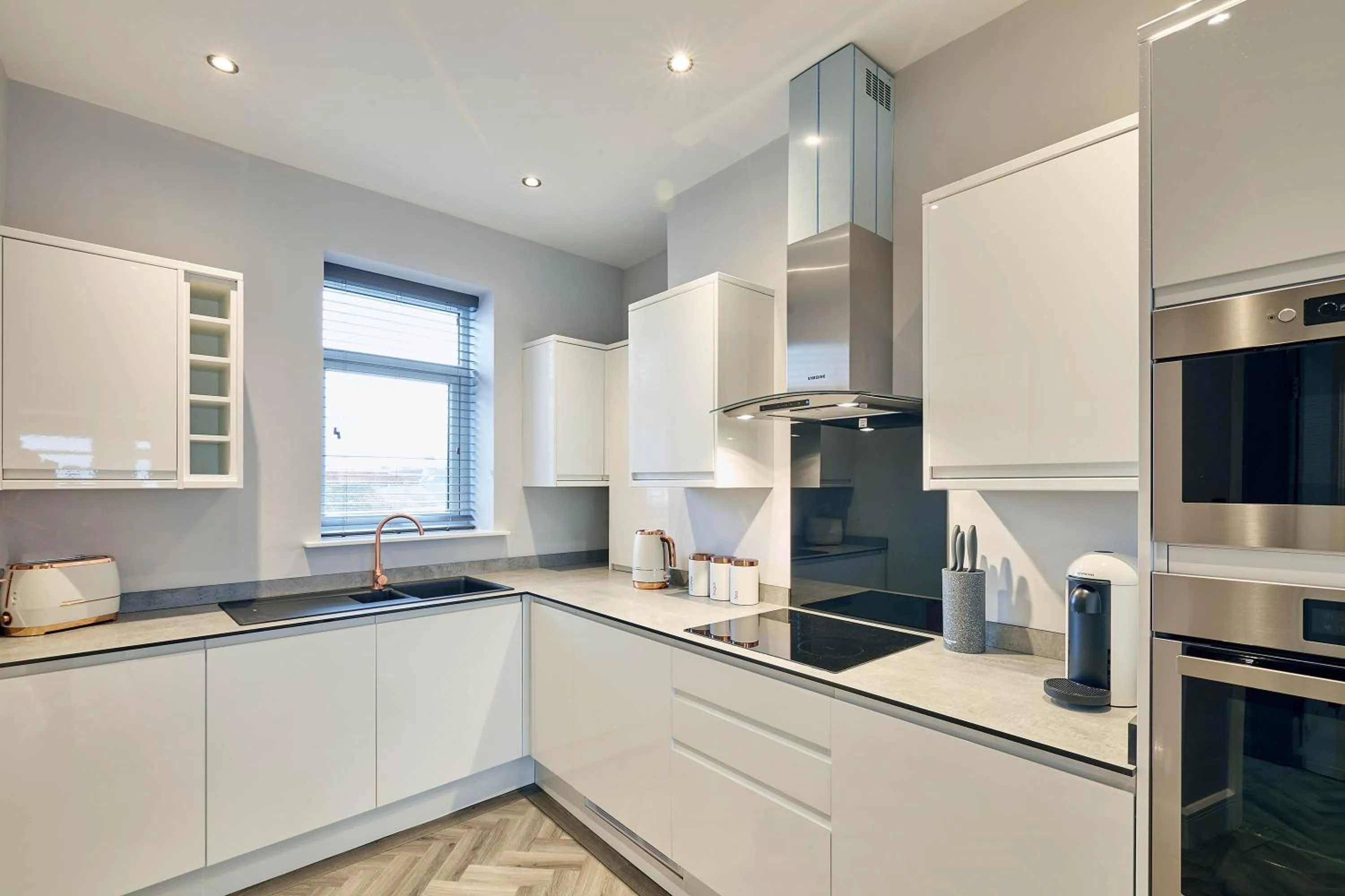 Kitchen or kitchenette in Host & Stay - Bellevue Apartments