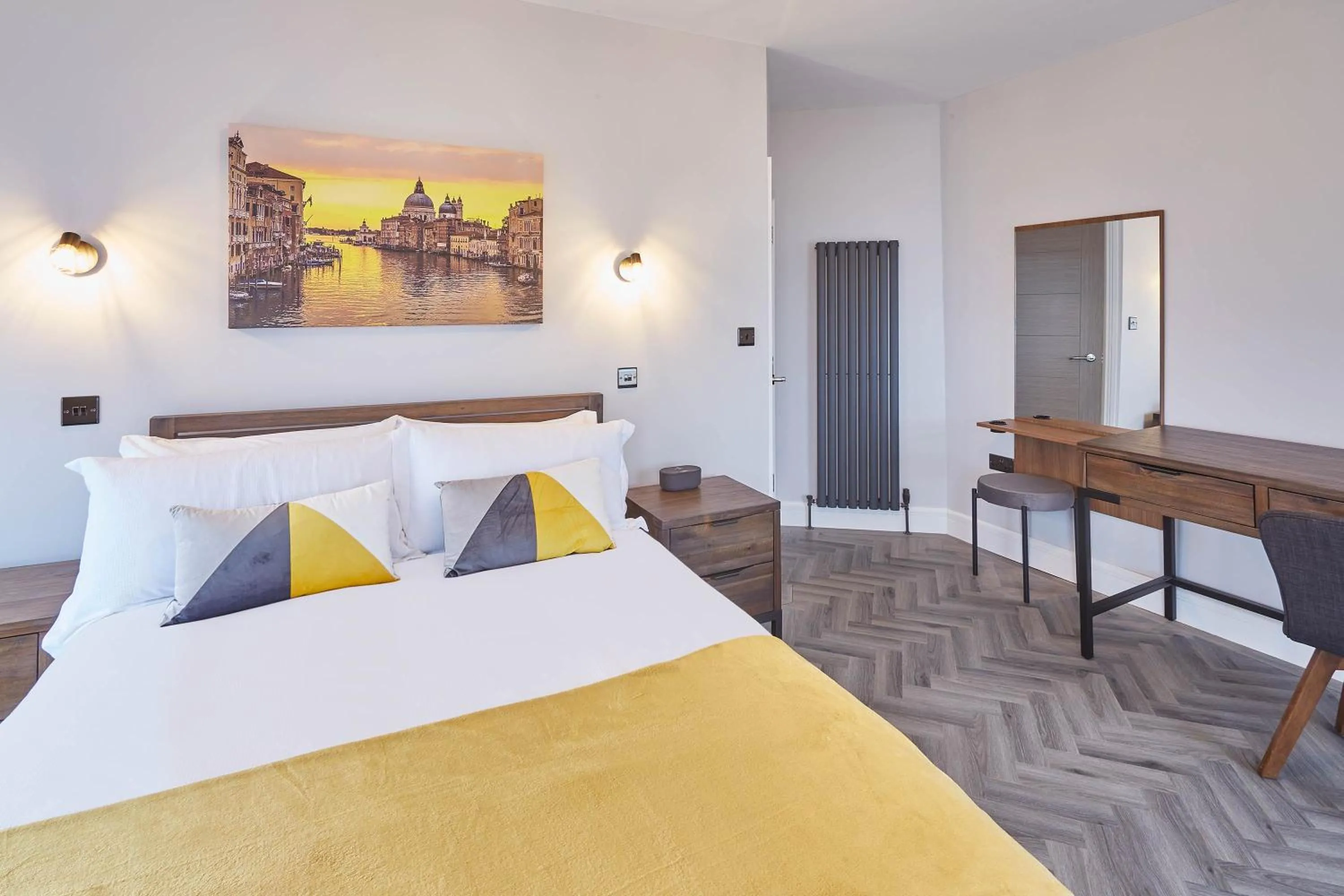 Bed in Host & Stay - Bellevue Apartments