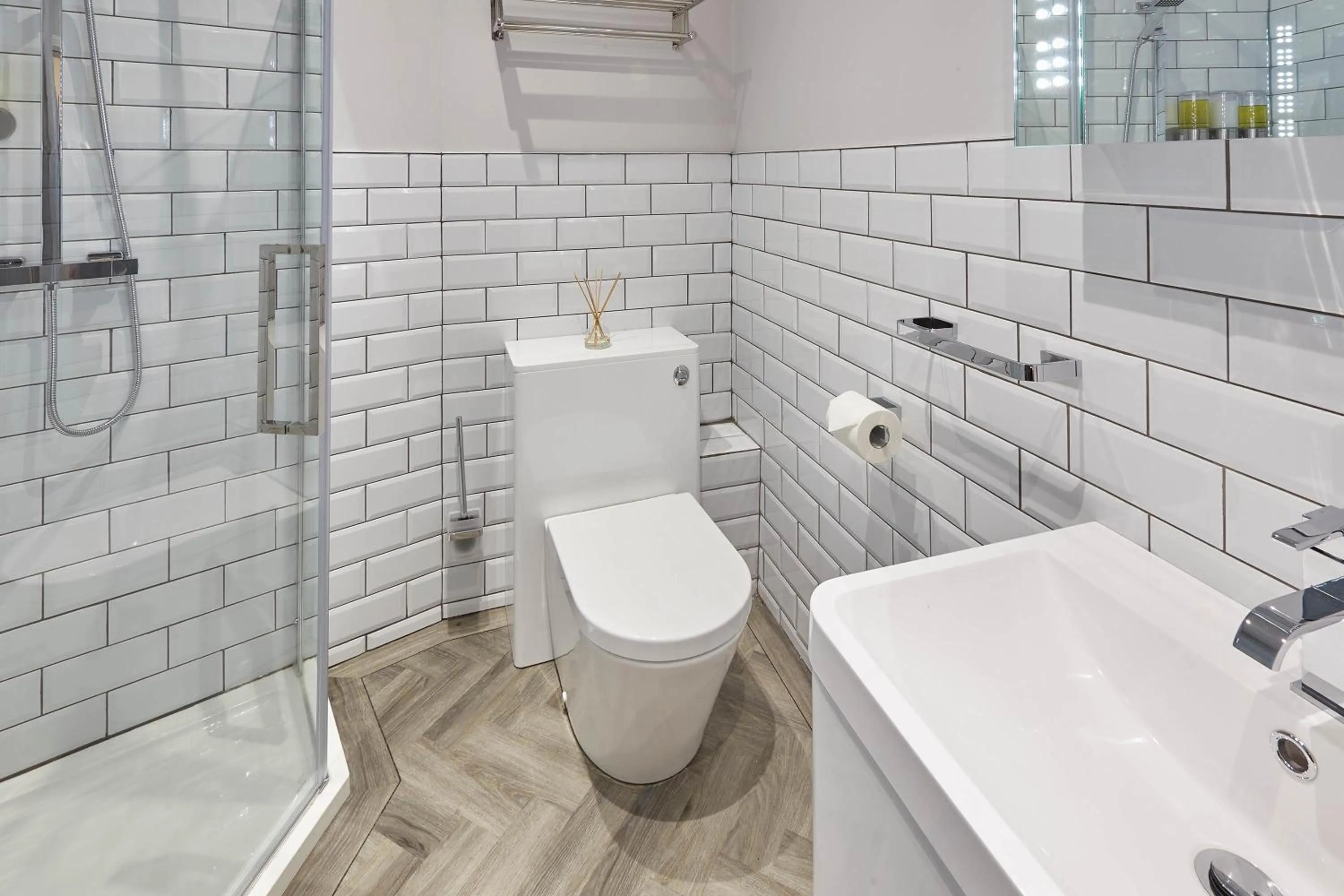 Shower in Host & Stay - Bellevue Apartments