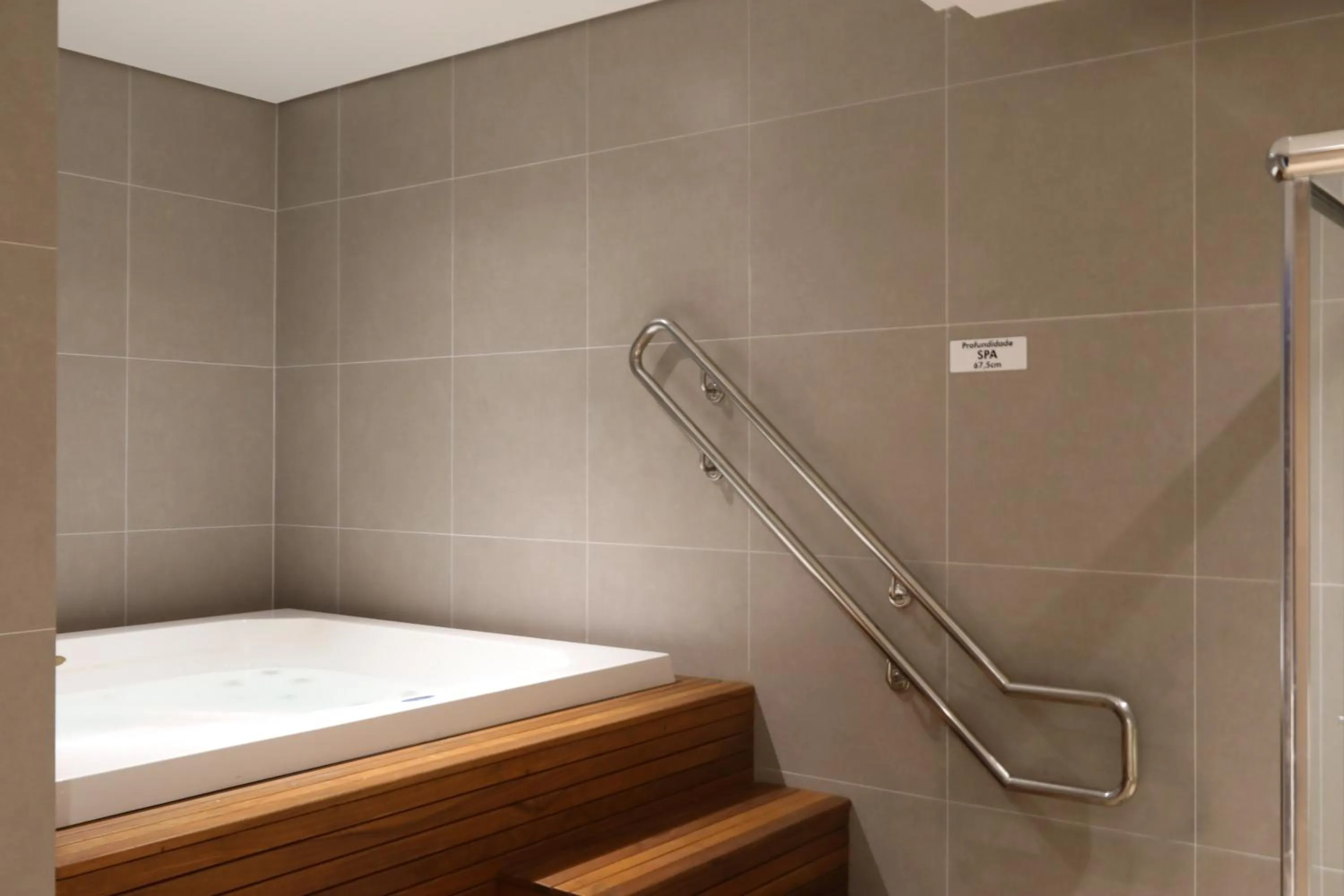 Hot Tub in Comfort Hotel Guarulhos Aeroporto