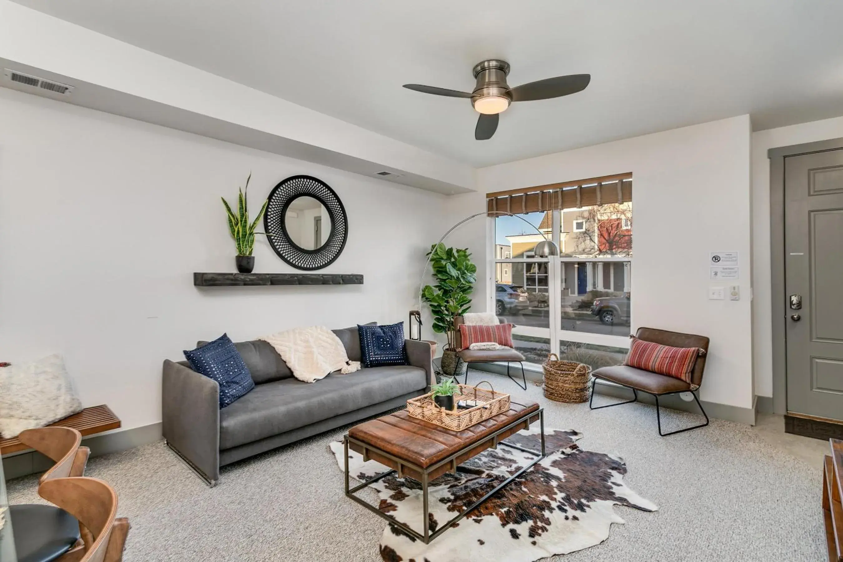 Two-Bedroom Townhouse in Old Town North Jewel! Near Breweries and River! Two-Bedroom Townhouse in Old Town North Jewel! Near Breweries and River!