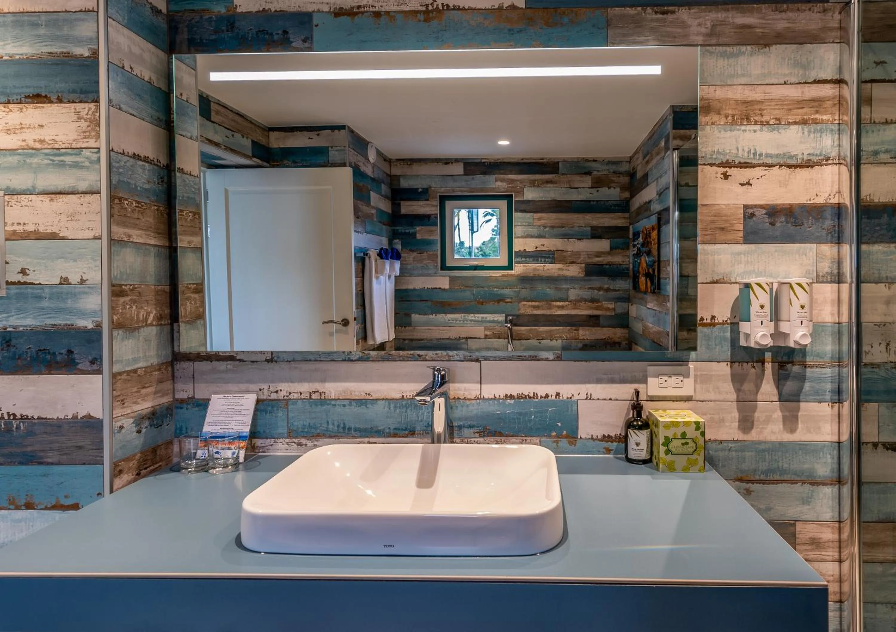 Bathroom in Amsterdam Manor Beach Resort