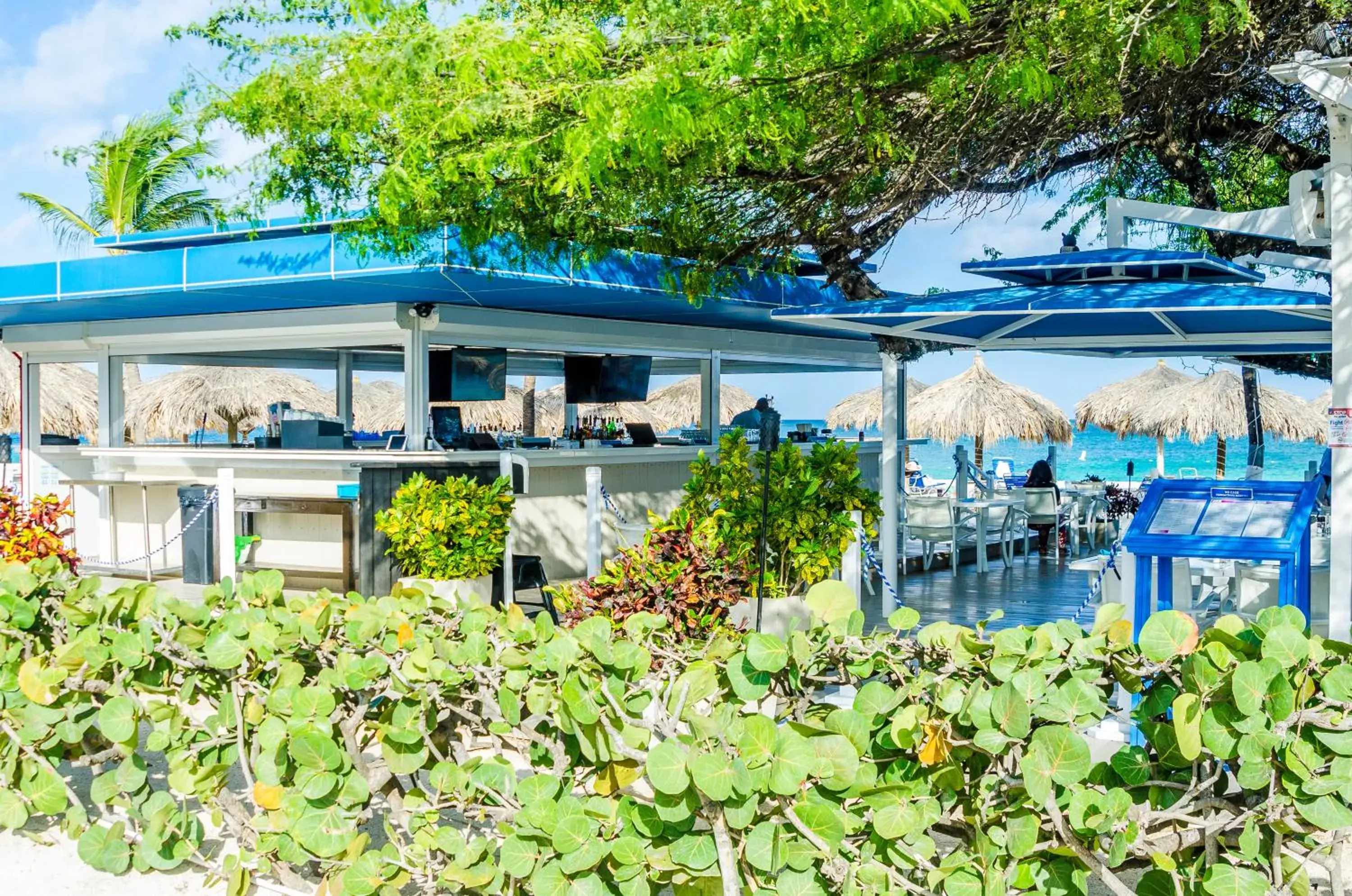 Lounge or bar in Amsterdam Manor Beach Resort Lounge or bar in Amsterdam Manor Beach Resort